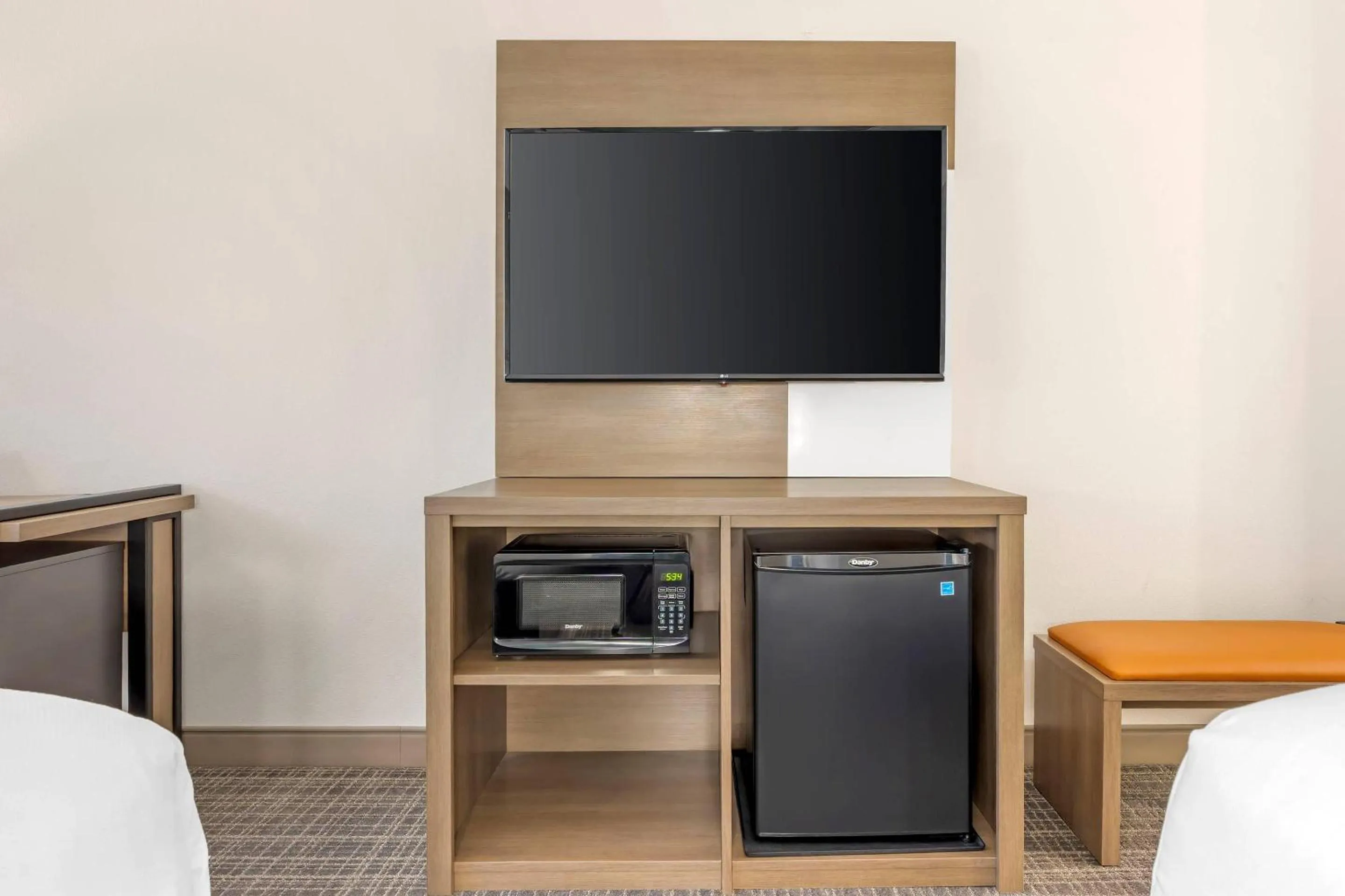 Bedroom in Comfort Inn Sullivan