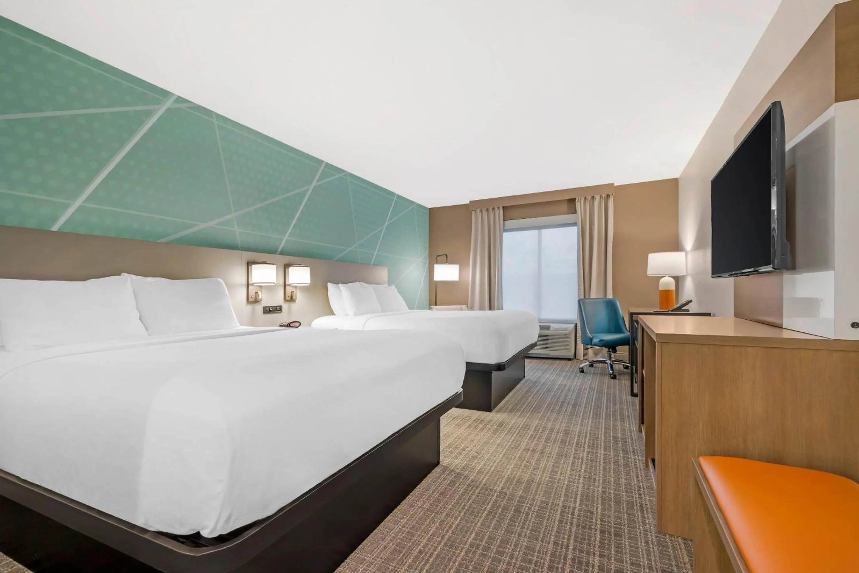 Bedroom, Bed in Comfort Inn Sullivan