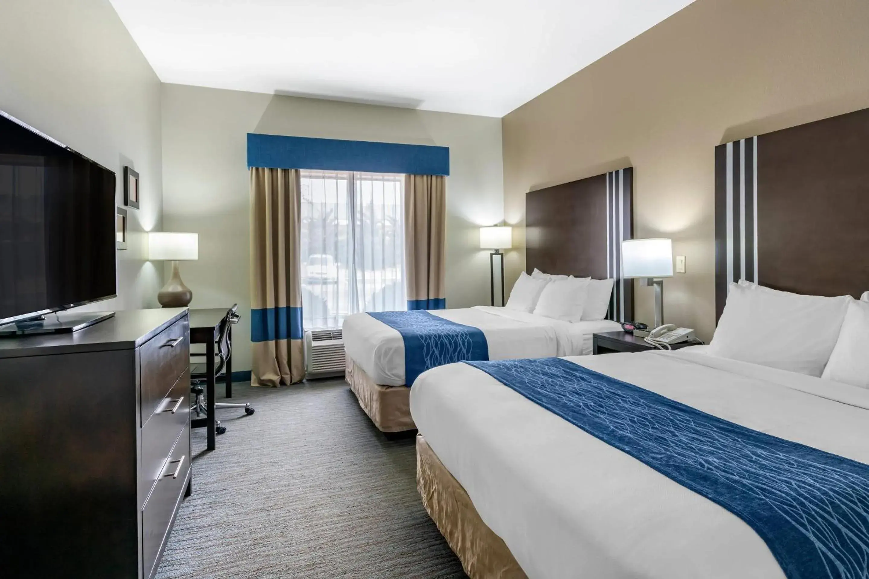 Bedroom, Bed in Comfort Inn Bedroom, Bed in Comfort Inn