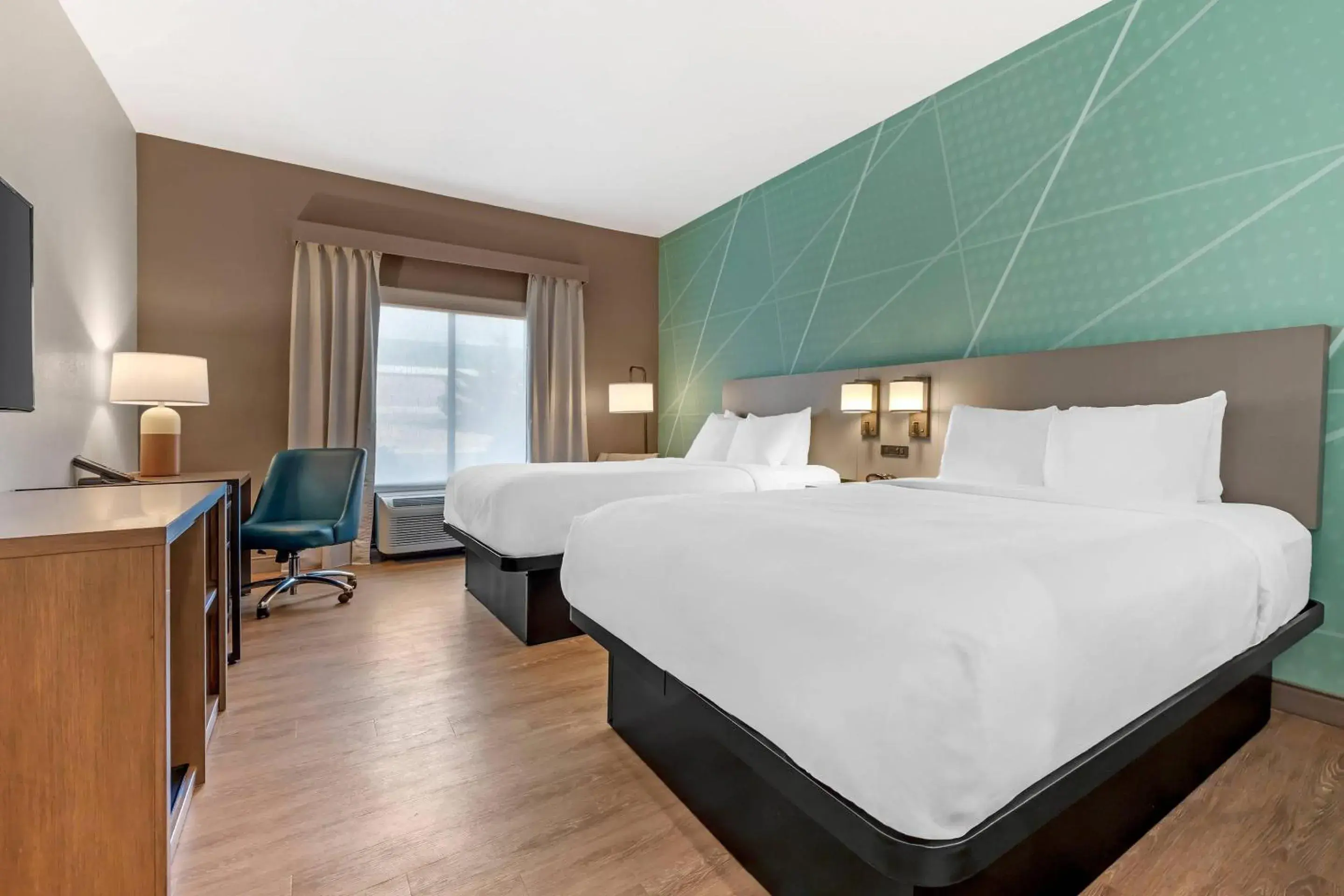 Bed in Comfort Inn Sullivan Bed in Comfort Inn Sullivan