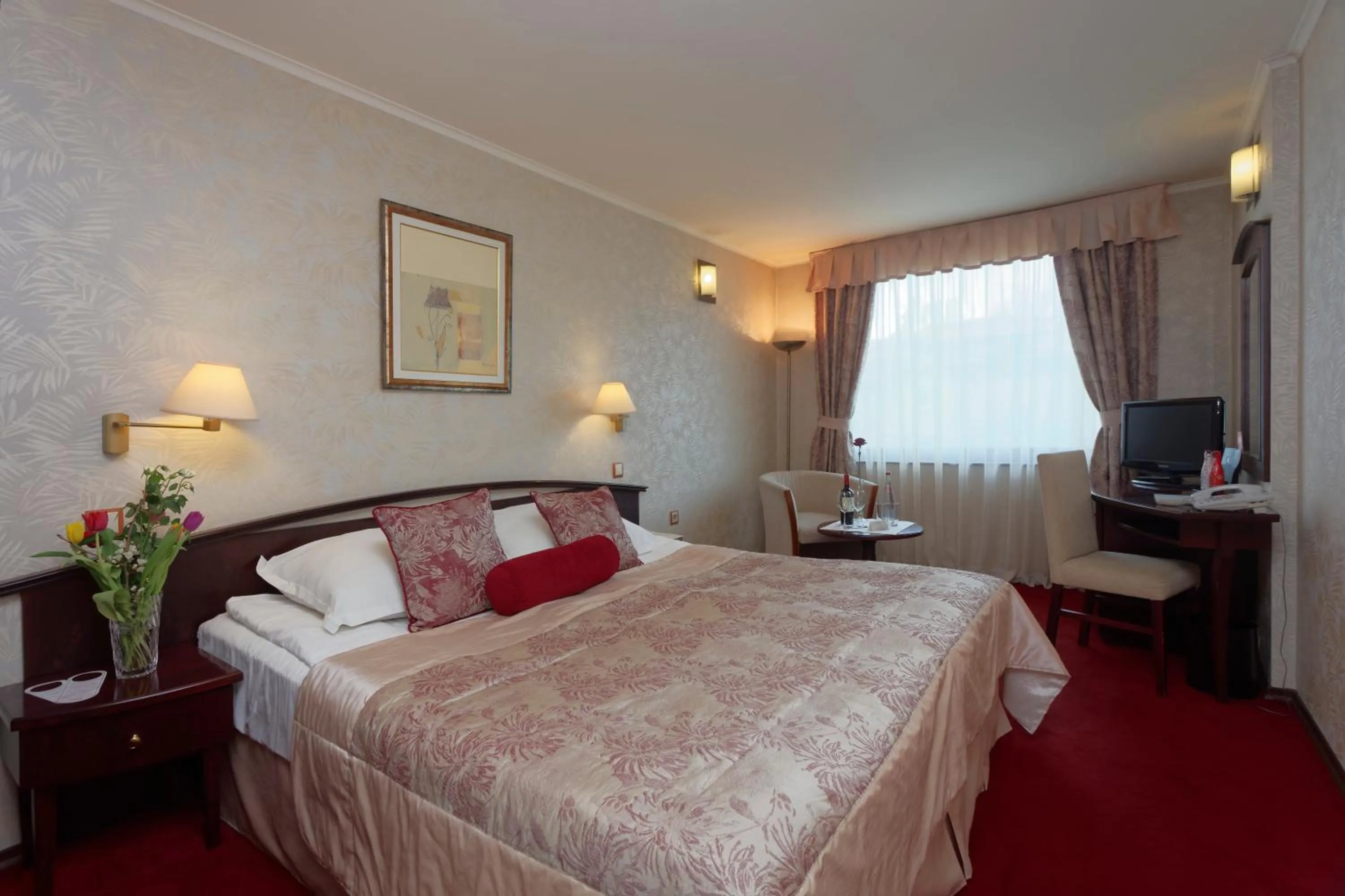 Bed in Capitol Hotel