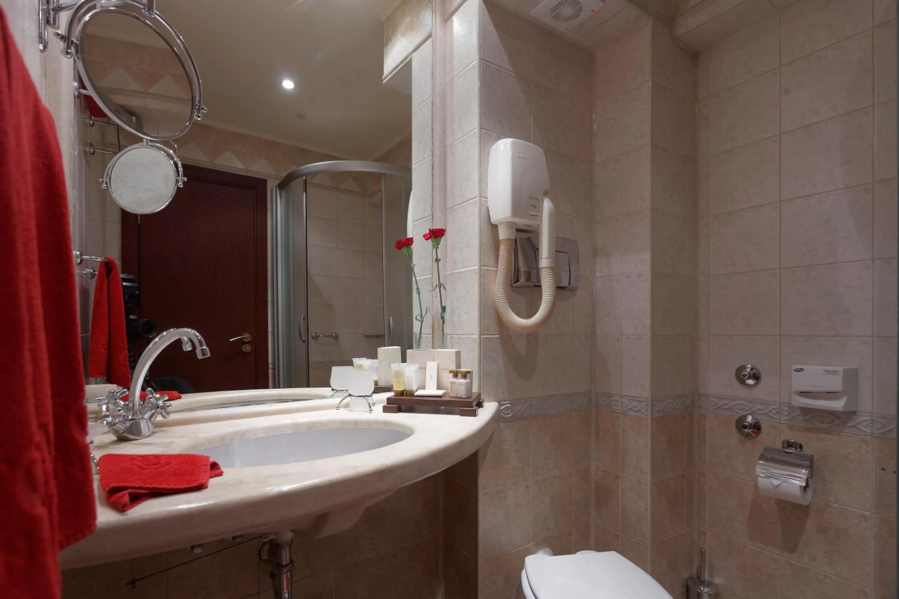 Bathroom in Capitol Hotel