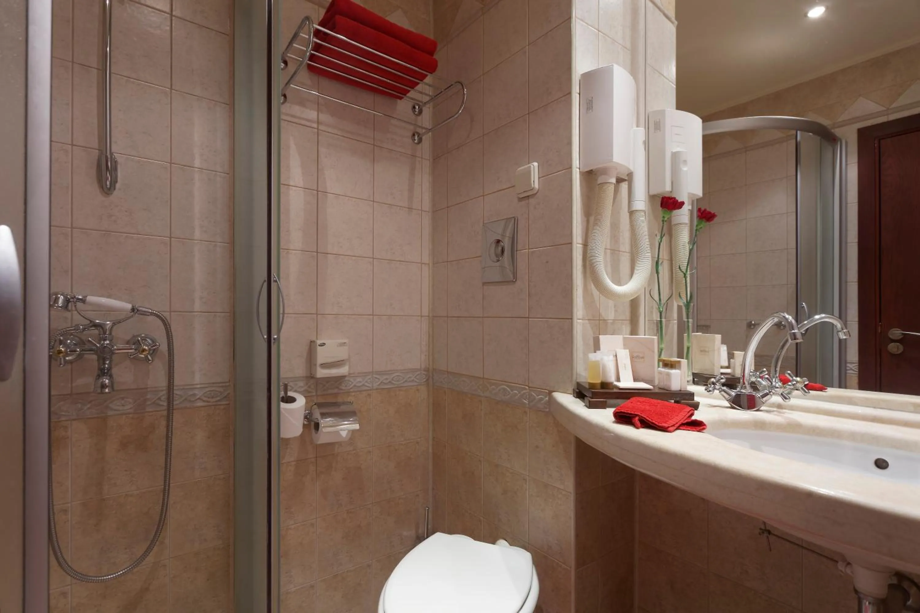 Bathroom in Capitol Hotel