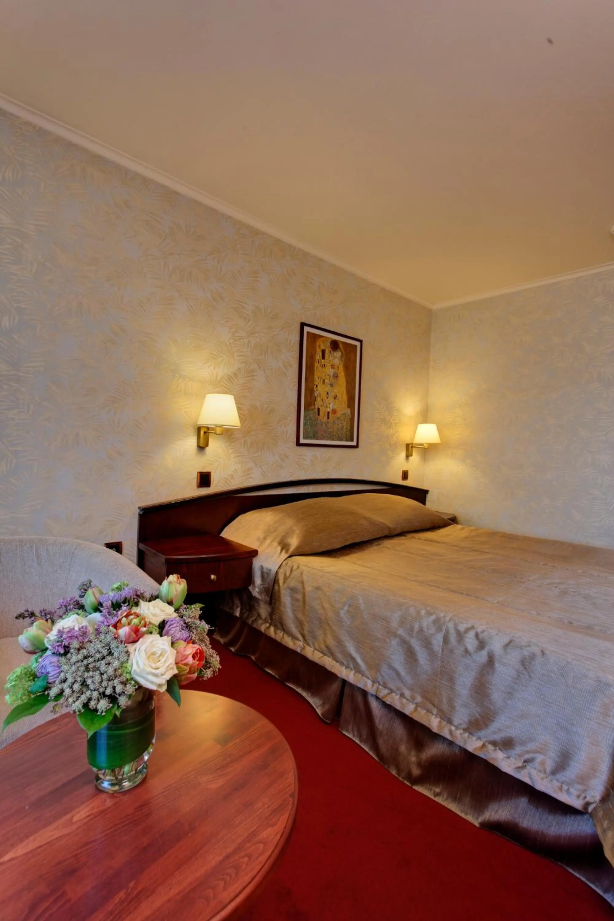 Bed in Capitol Hotel