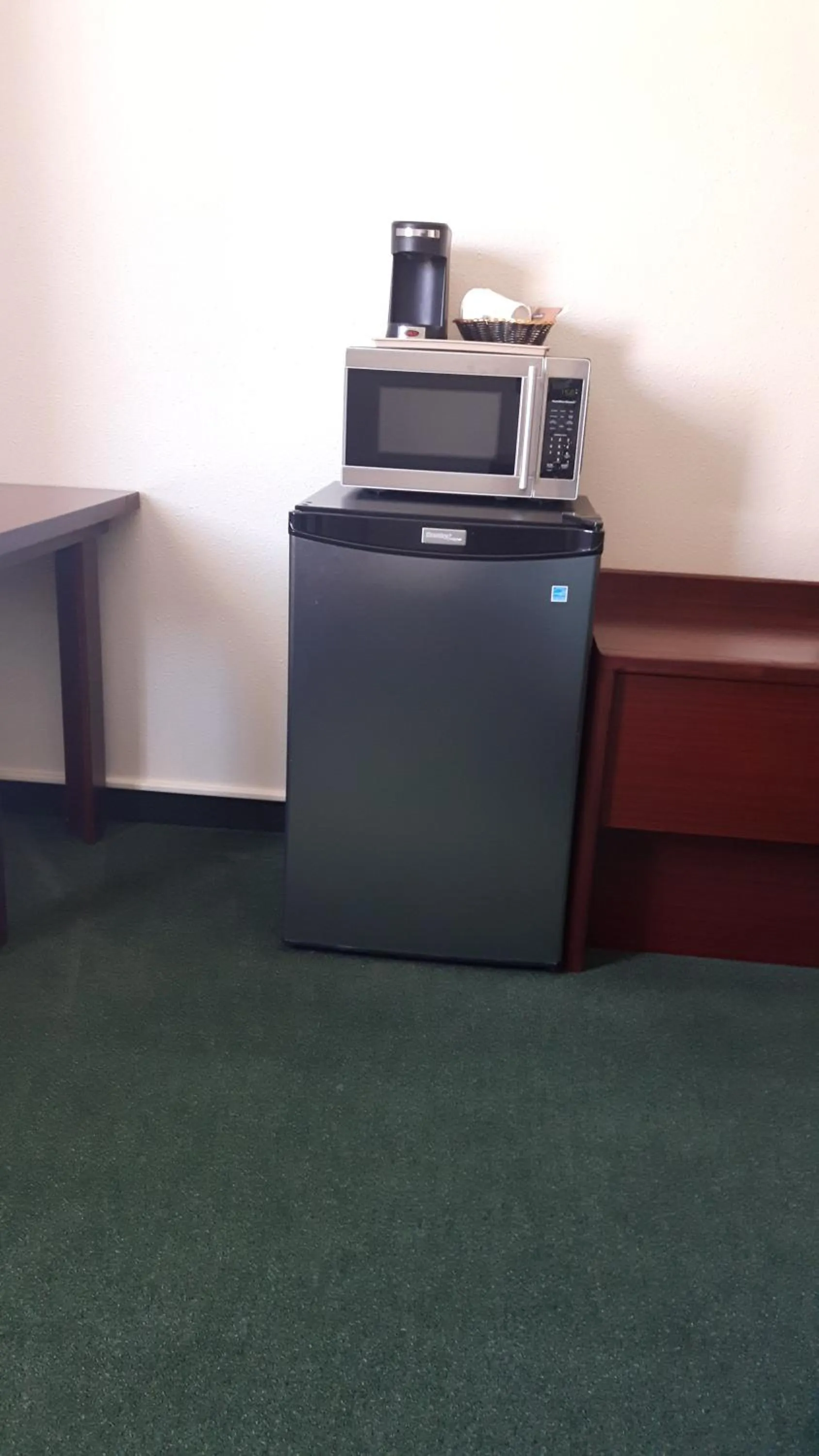 Living room in Super 8 by Wyndham Moose Jaw SK