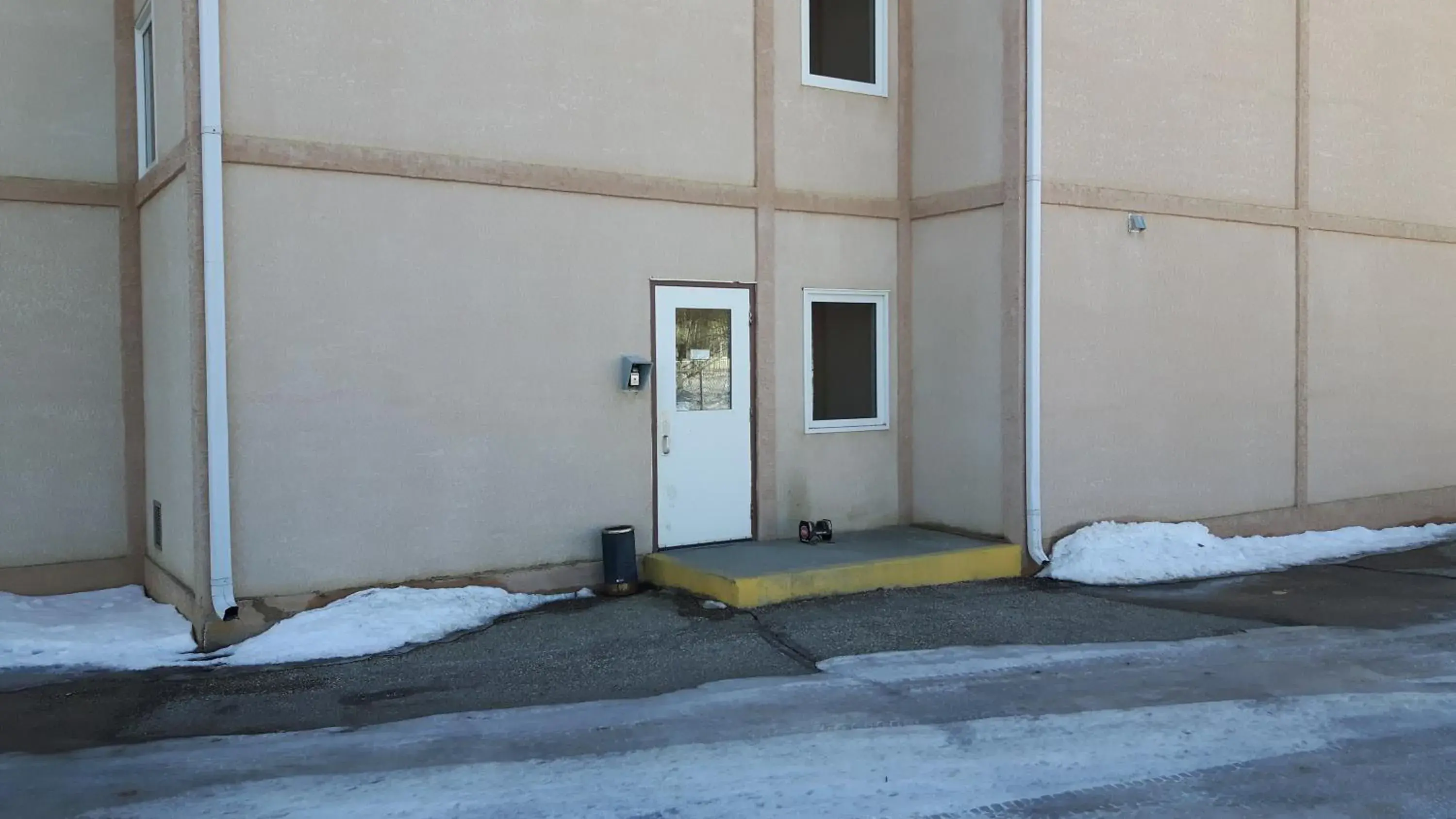 Property building in Super 8 by Wyndham Moose Jaw SK Property building in Super 8 by Wyndham Moose Jaw SK