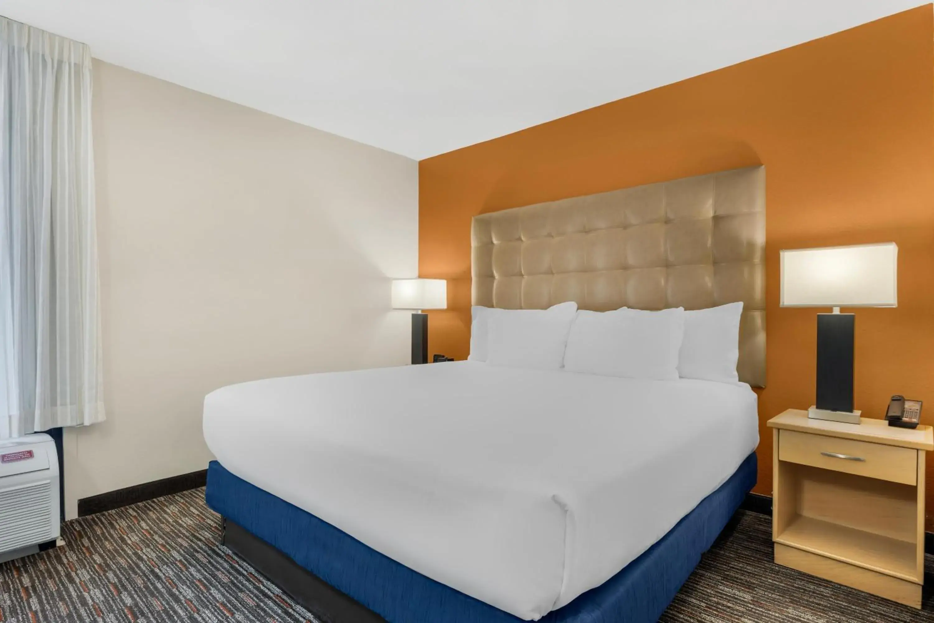 Bedroom, Bed in Pear Tree Inn Cape Girardeau West Bedroom, Bed in Pear Tree Inn Cape Girardeau West