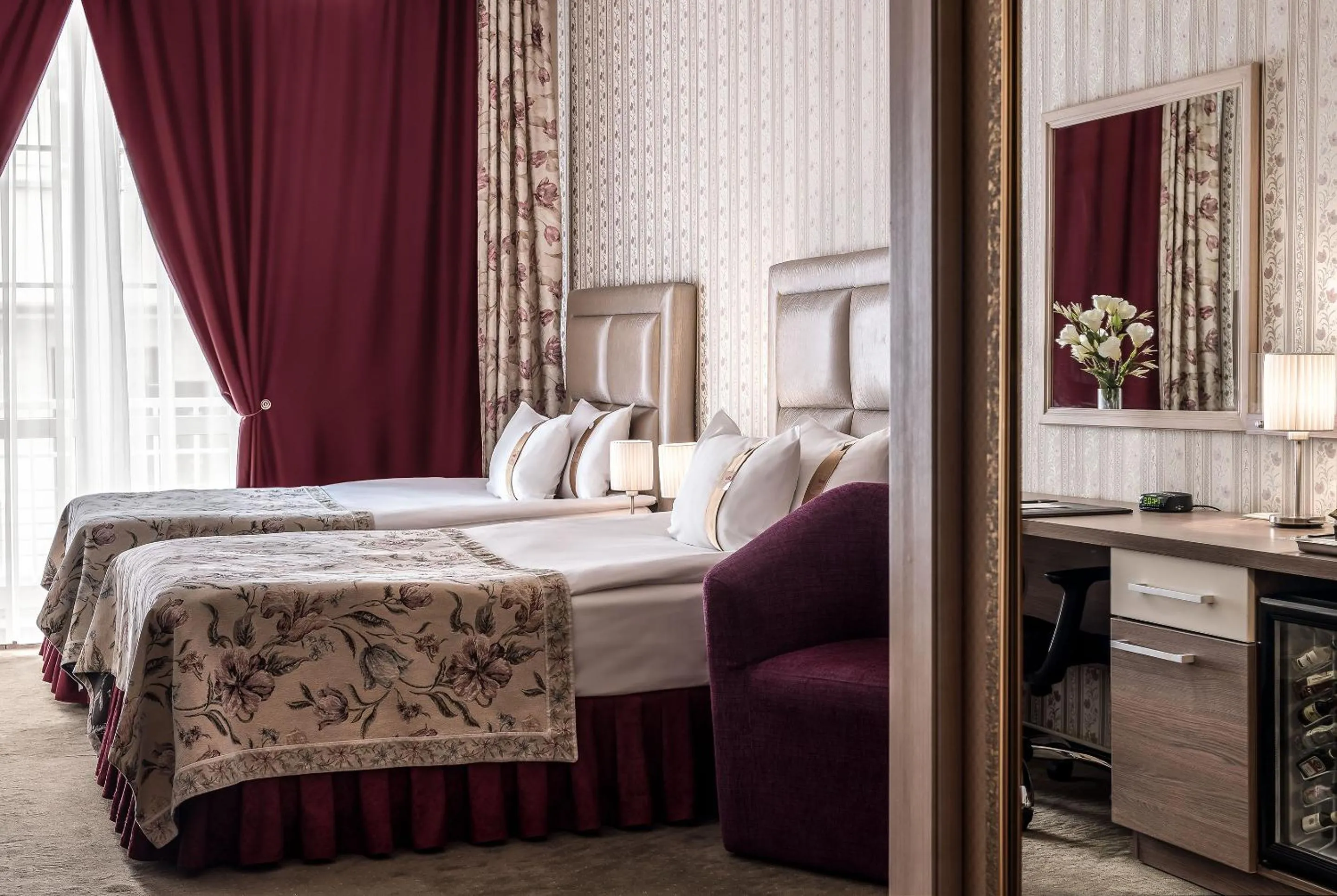 Bed in Flowers Hotel