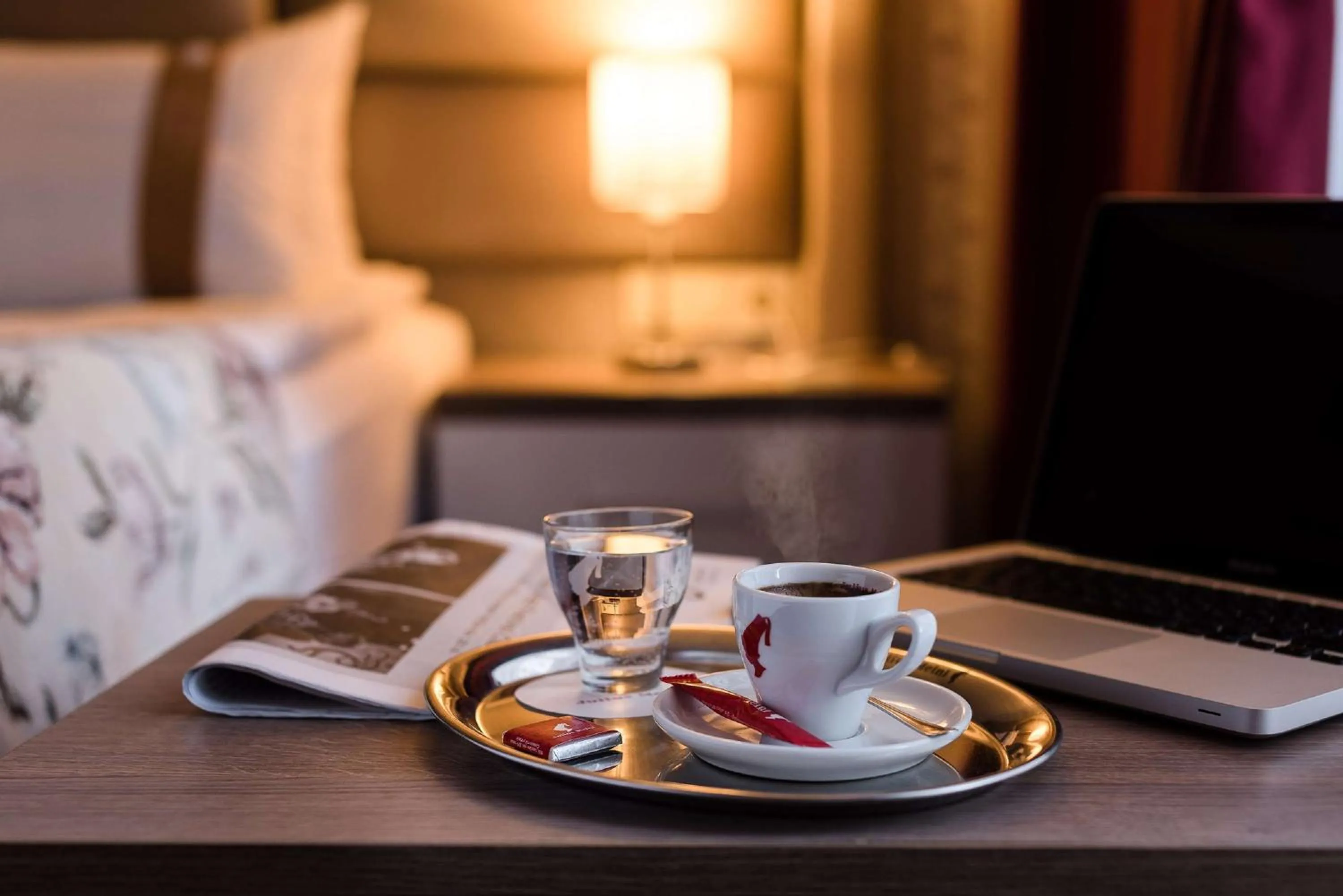 Non alcoholic drinks, Bed in Flowers Hotel