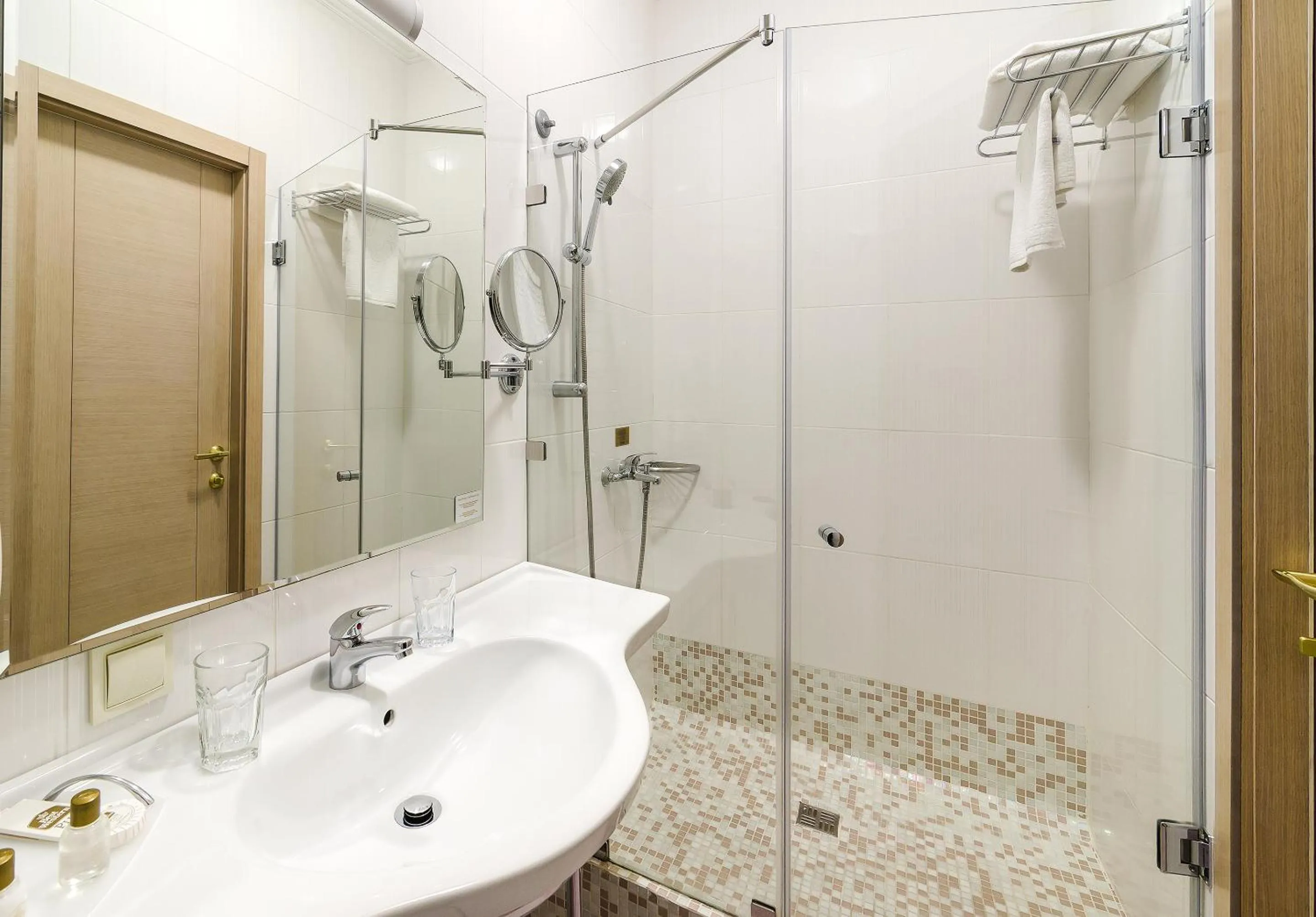 Shower in Flowers Hotel