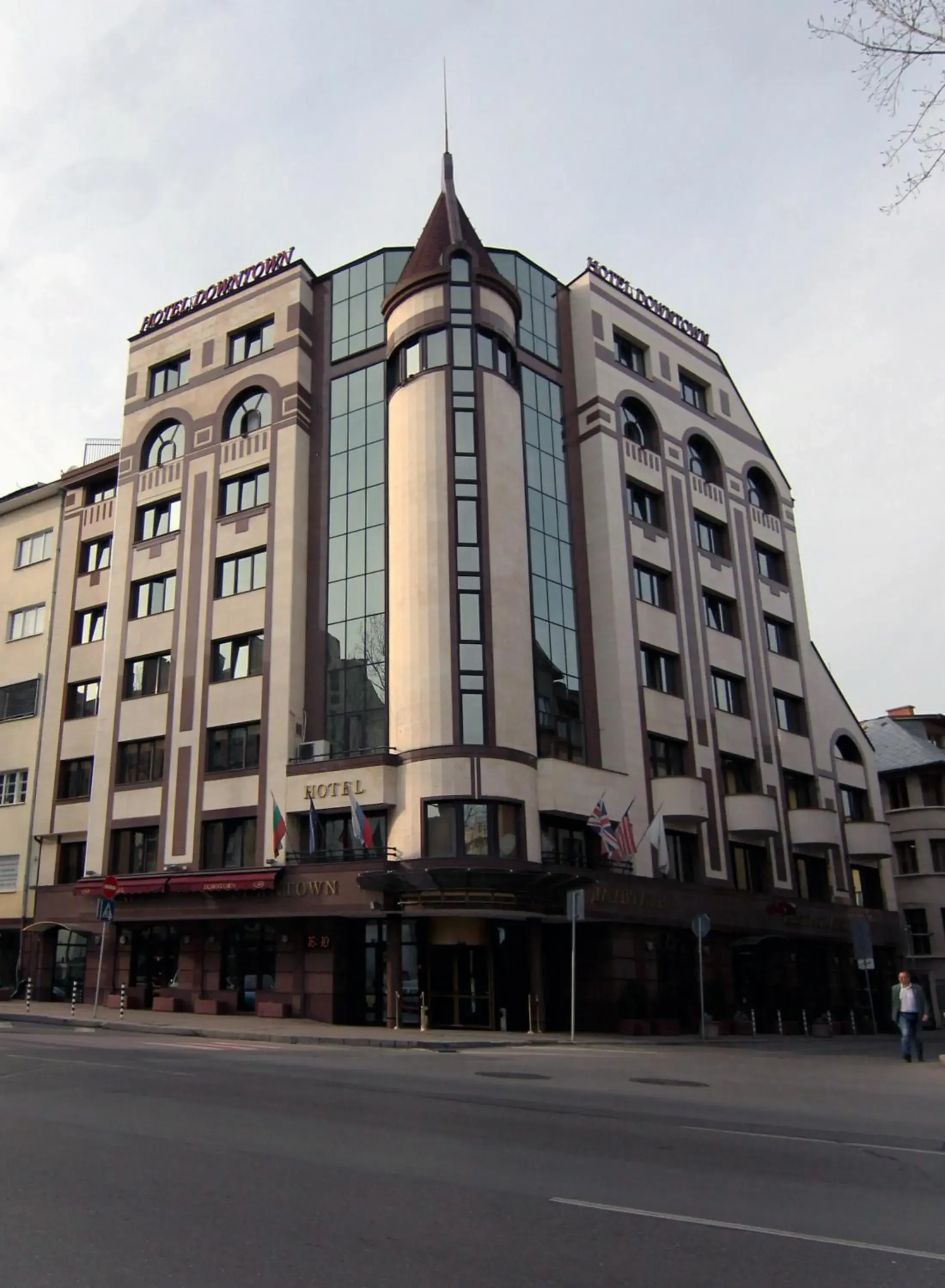 Facade/entrance in Hotel Downtown Facade/entrance in Hotel Downtown