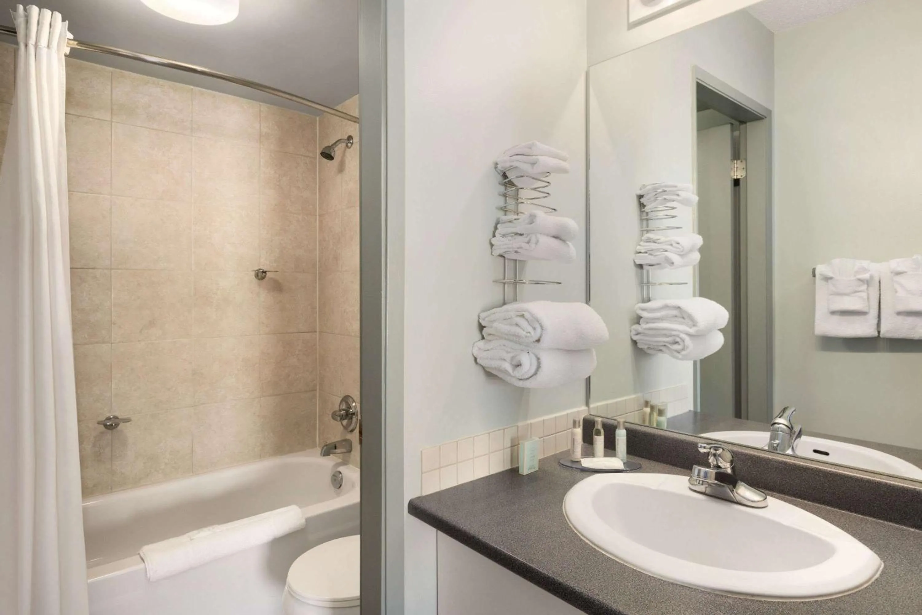 Bathroom in Travelodge by Wyndham Cranbrook