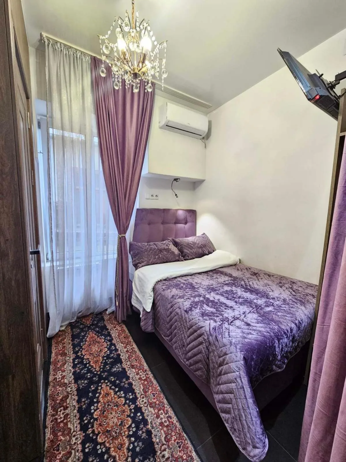 Bed in Bella Donna Hotel