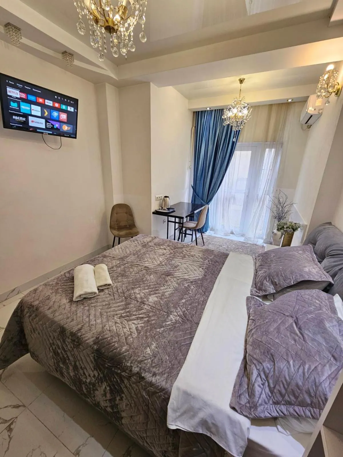 Bed in Bella Donna Hotel