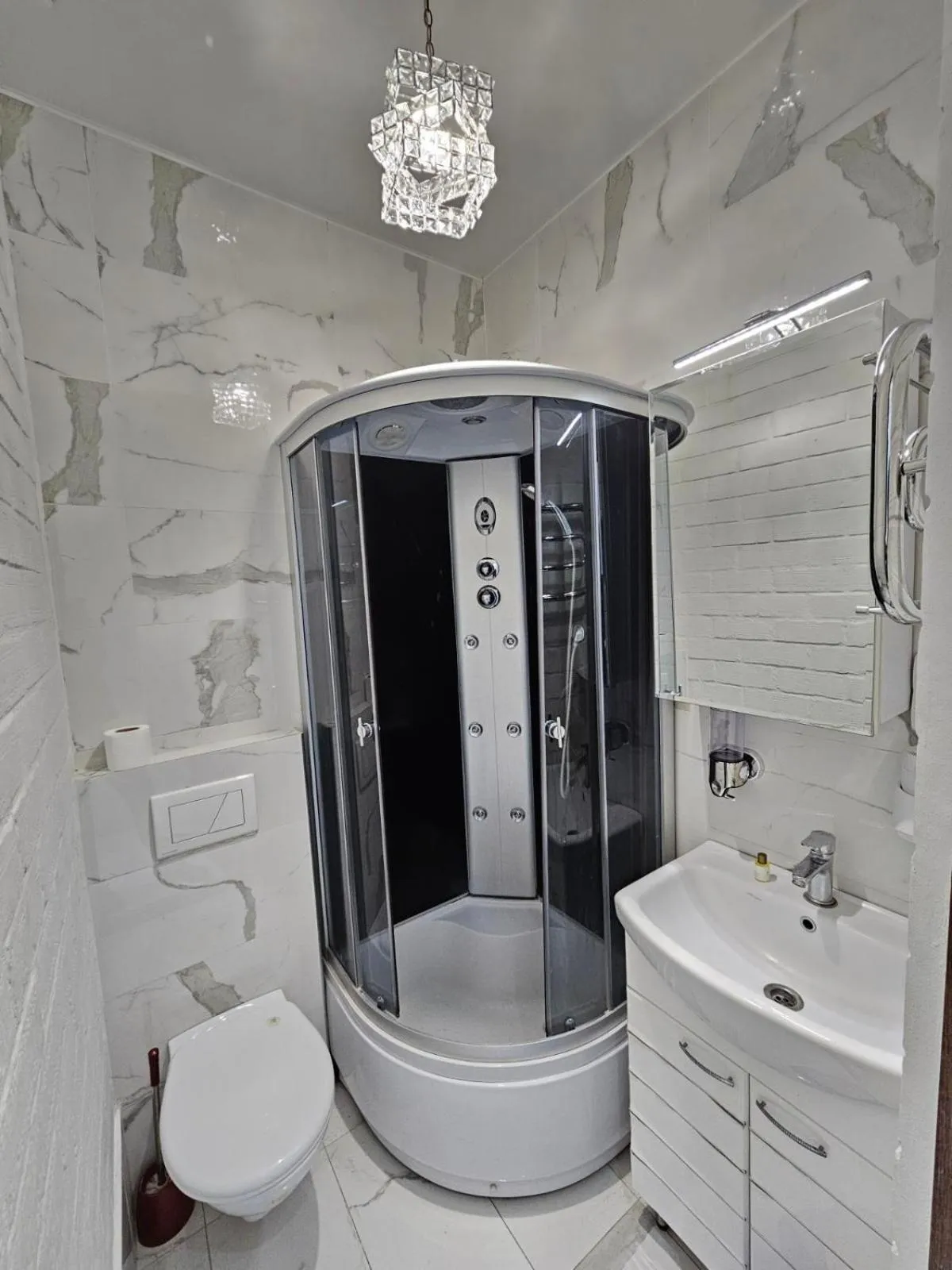 Shower in Bella Donna Hotel