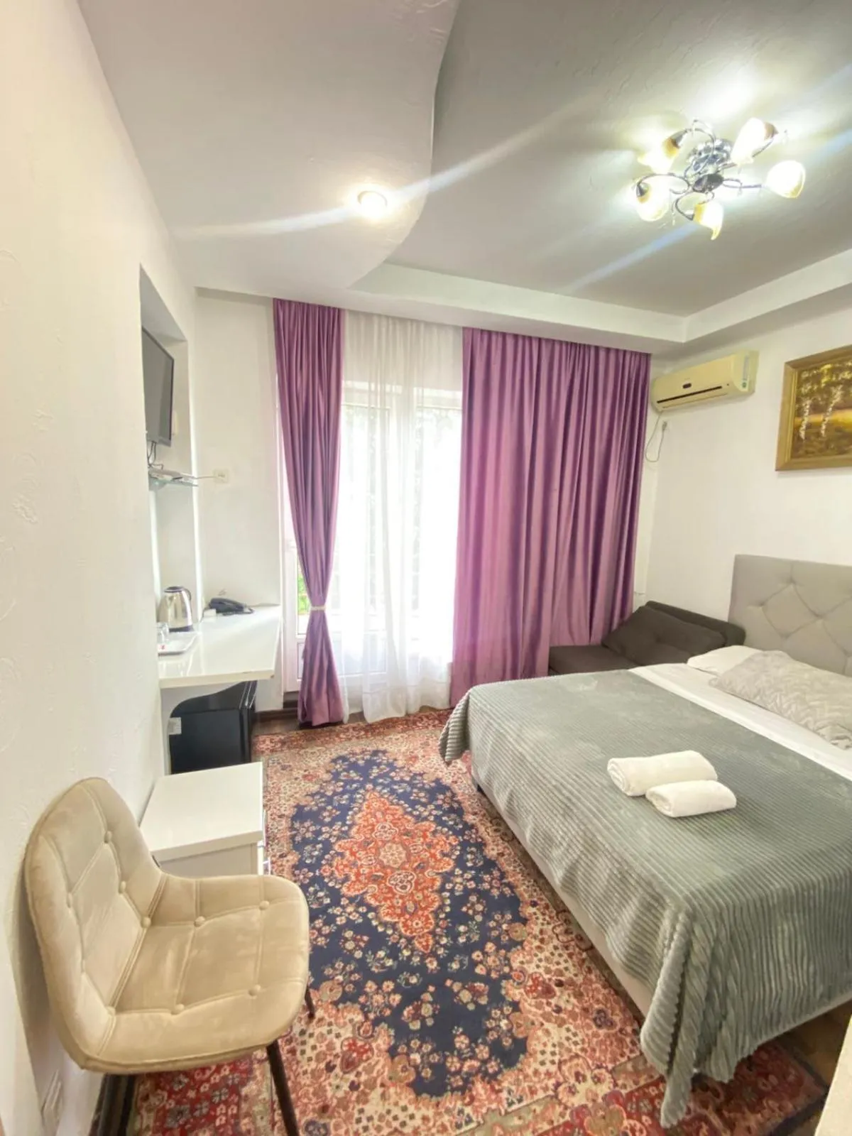 Bed in Bella Donna Hotel