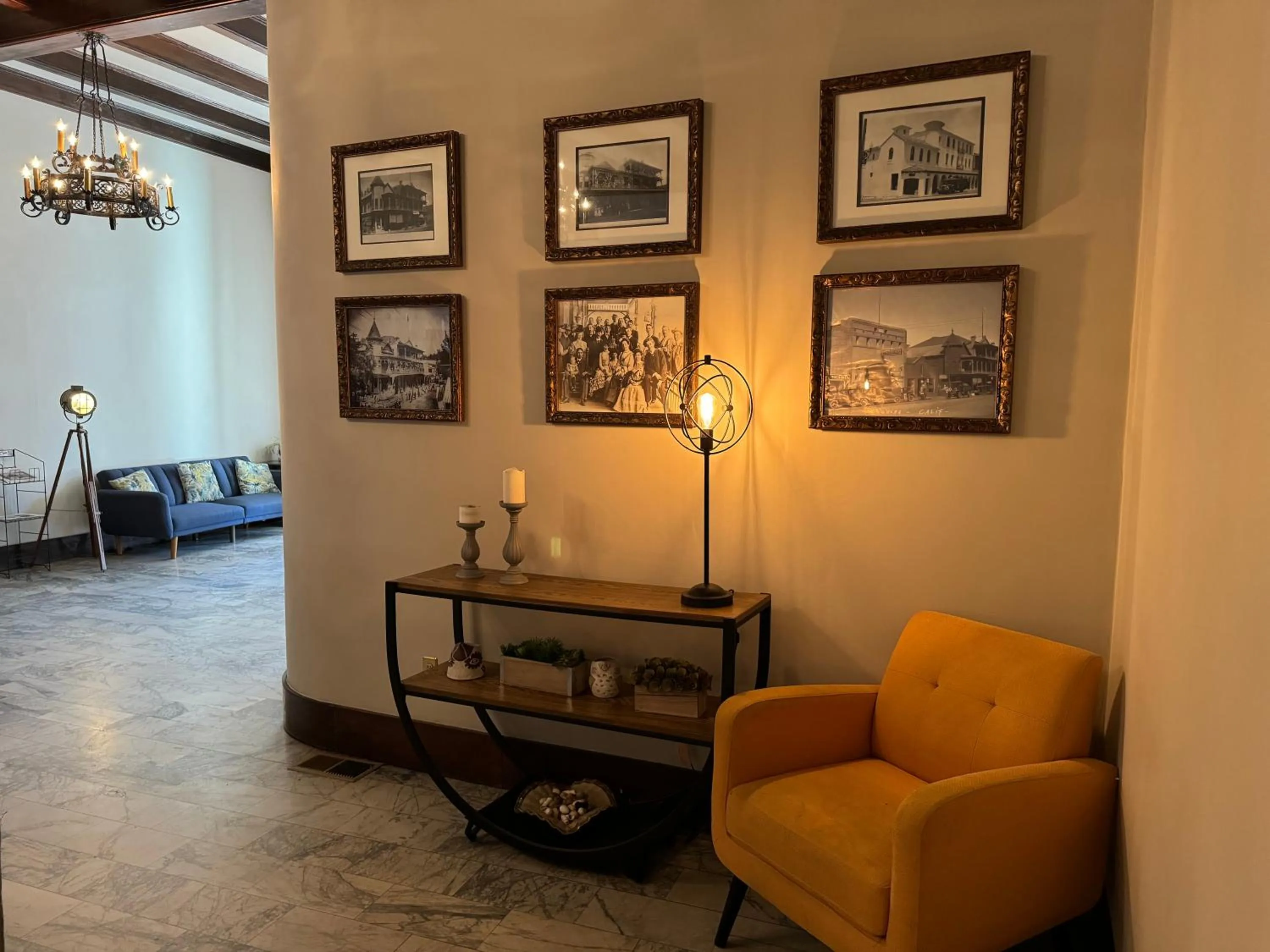 Lobby or reception in Historic Sonora Inn