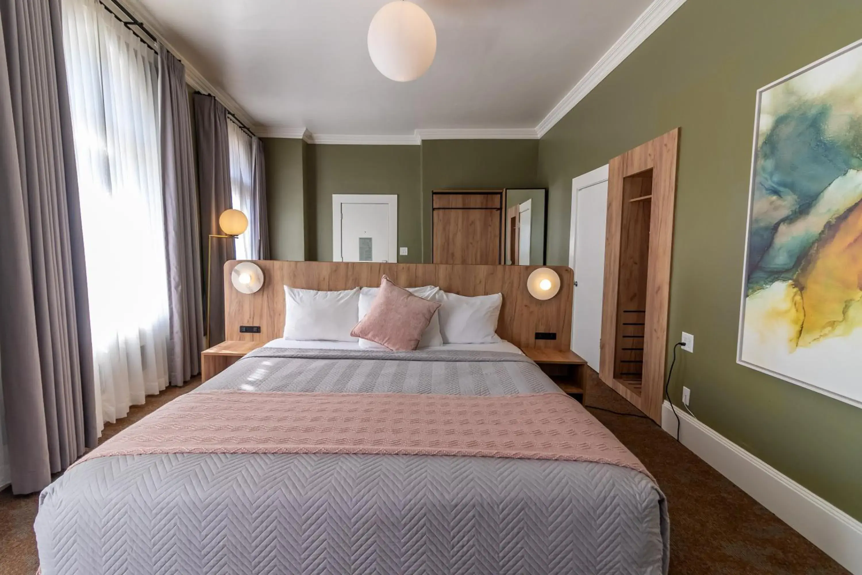 Bed in Historic Sonora Inn Bed in Historic Sonora Inn