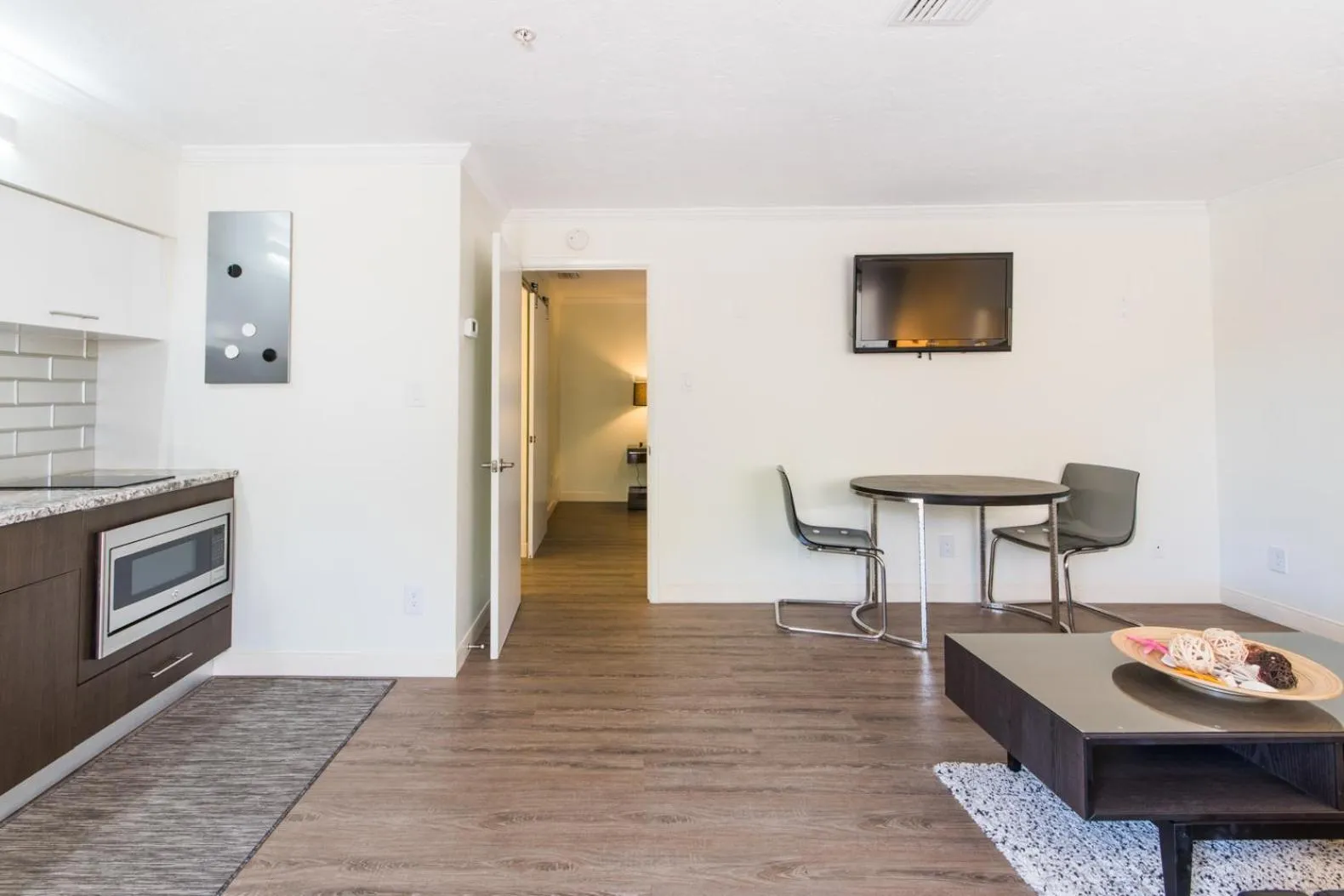 Kitchen or kitchenette in Hibiscus Suites - Sarasota