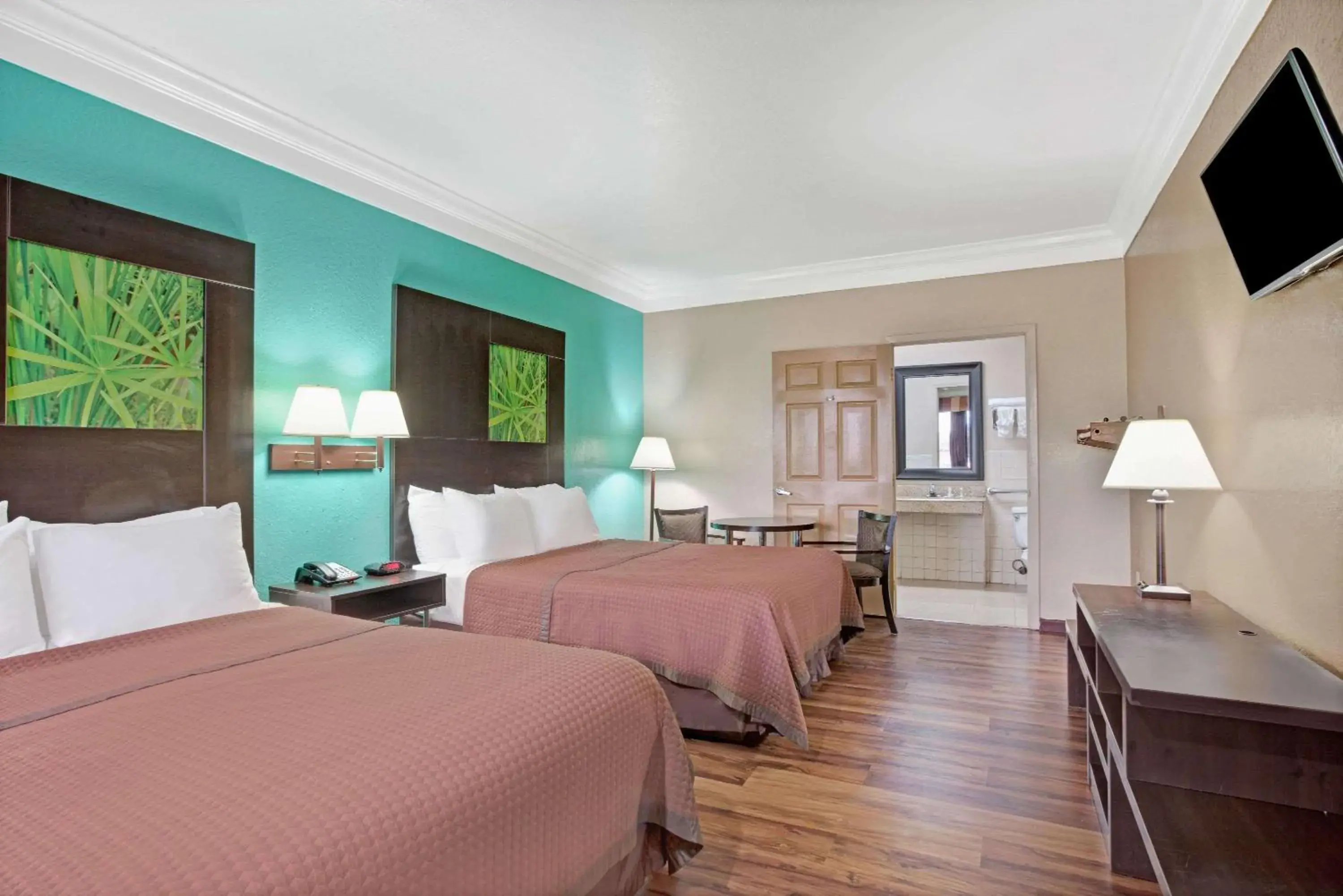 Photo of the whole room, Bed in Super 8 by Wyndham Galveston Photo of the whole room, Bed in Super 8 by Wyndham Galveston