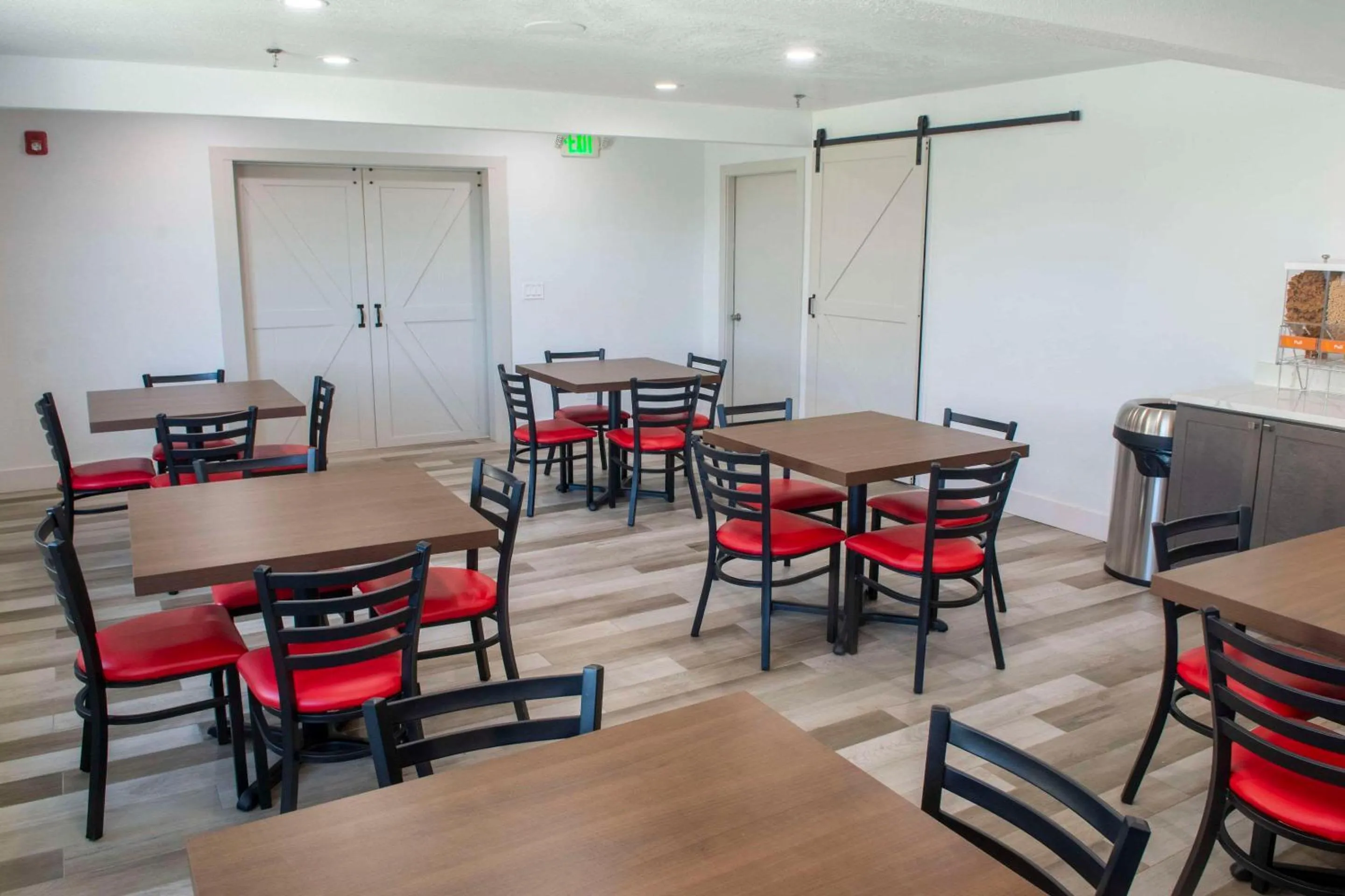 Breakfast in Comfort Inn Battle Mountain - Midway Between Elko and Winnemucca