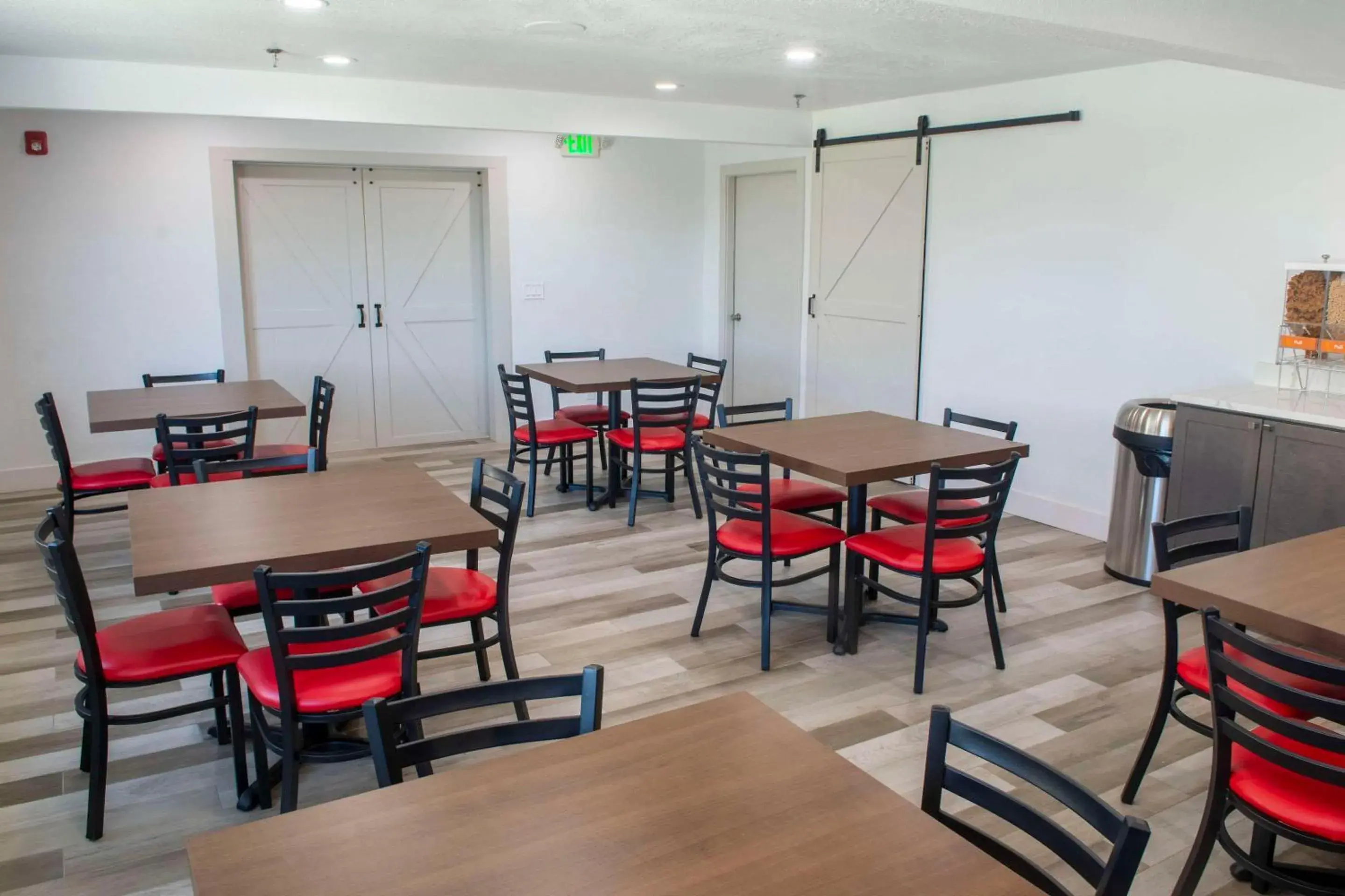 Breakfast in Comfort Inn Battle Mountain - Midway Between Elko and Winnemucca Breakfast in Comfort Inn Battle Mountain - Midway Between Elko and Winnemucca