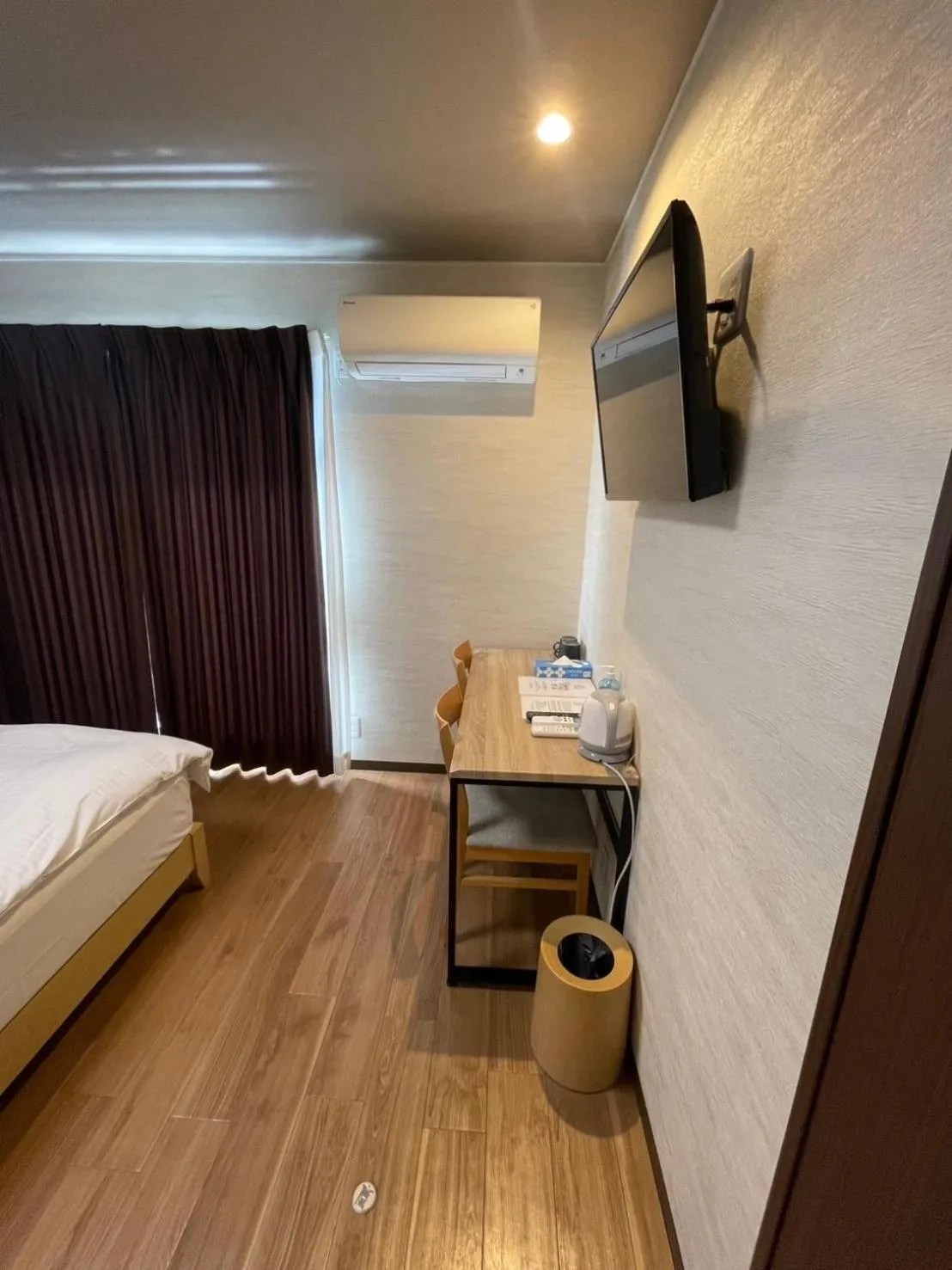 Communal lounge/ TV room, Bed in Guest House Goettingen