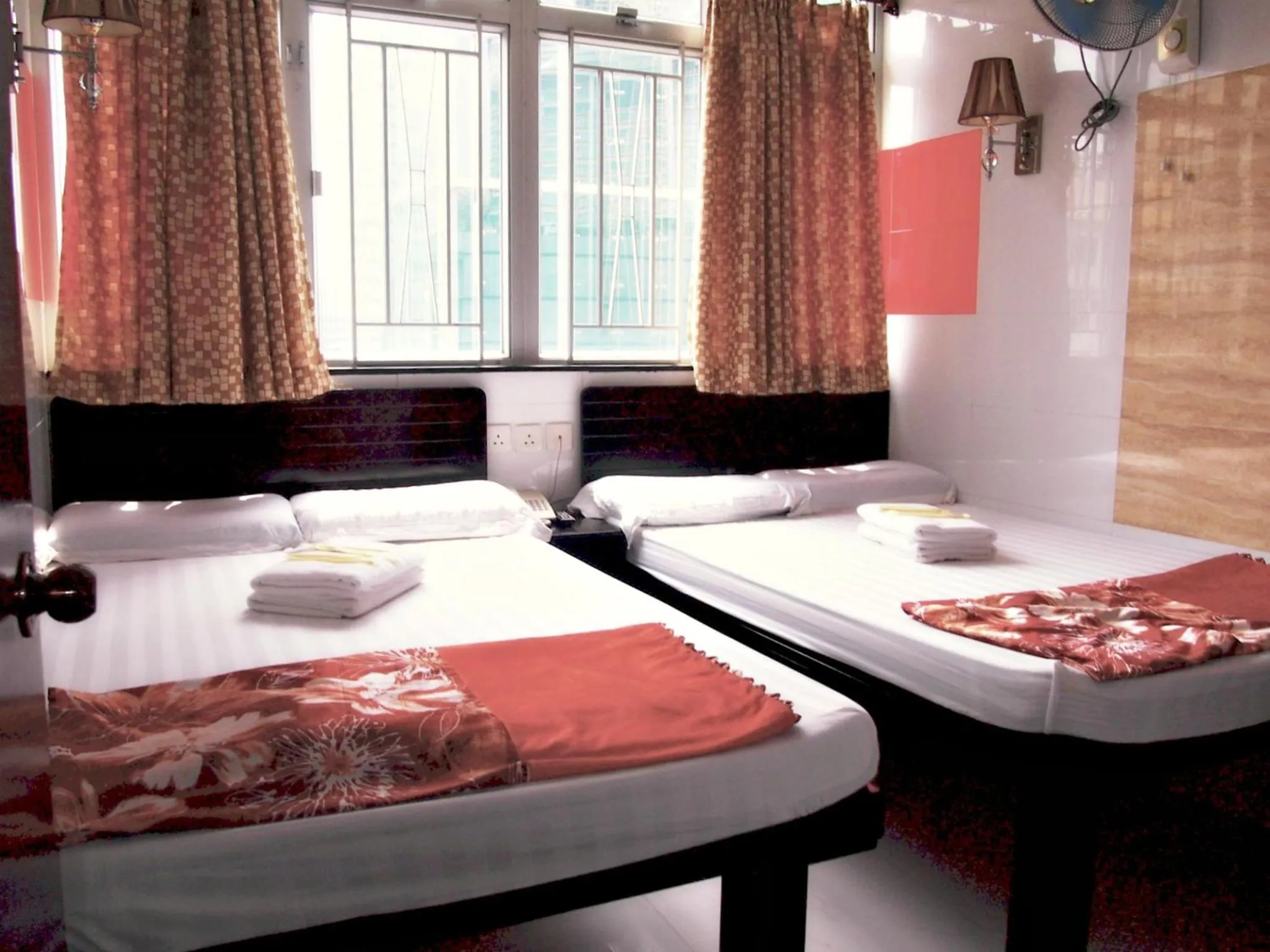 Bed in Manila Lounge