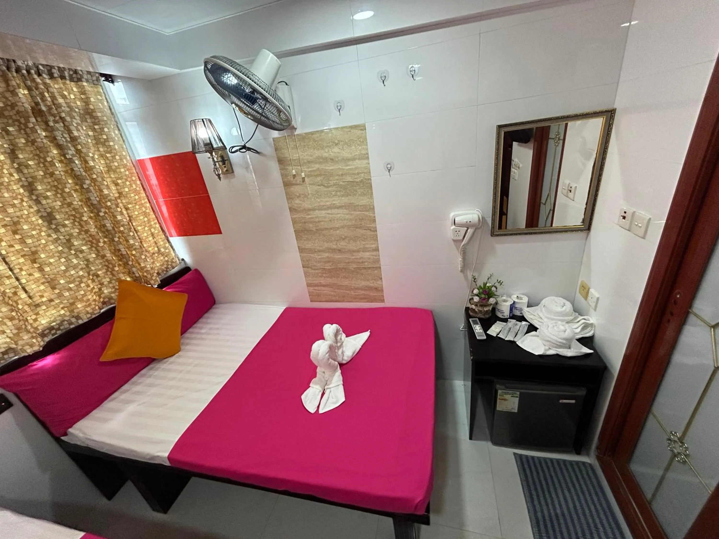 Bed in Manila Lounge