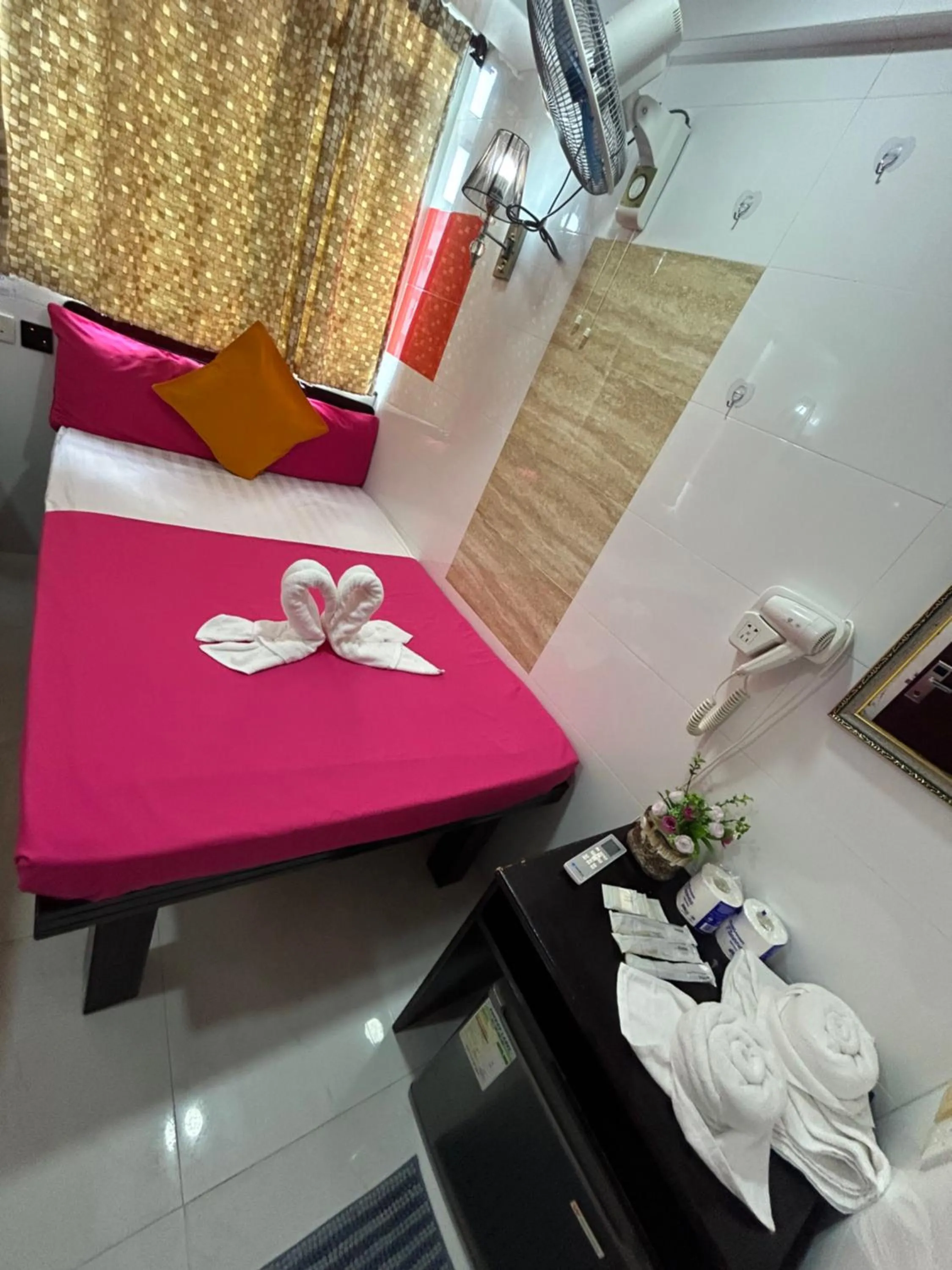 Bed in Manila Lounge