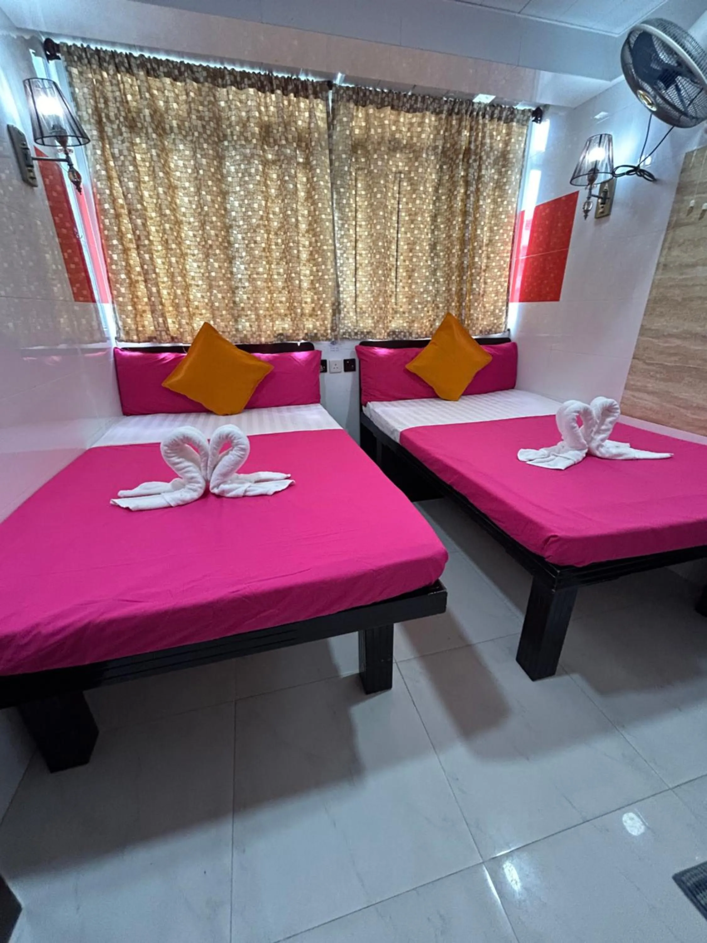 Bed in Manila Lounge