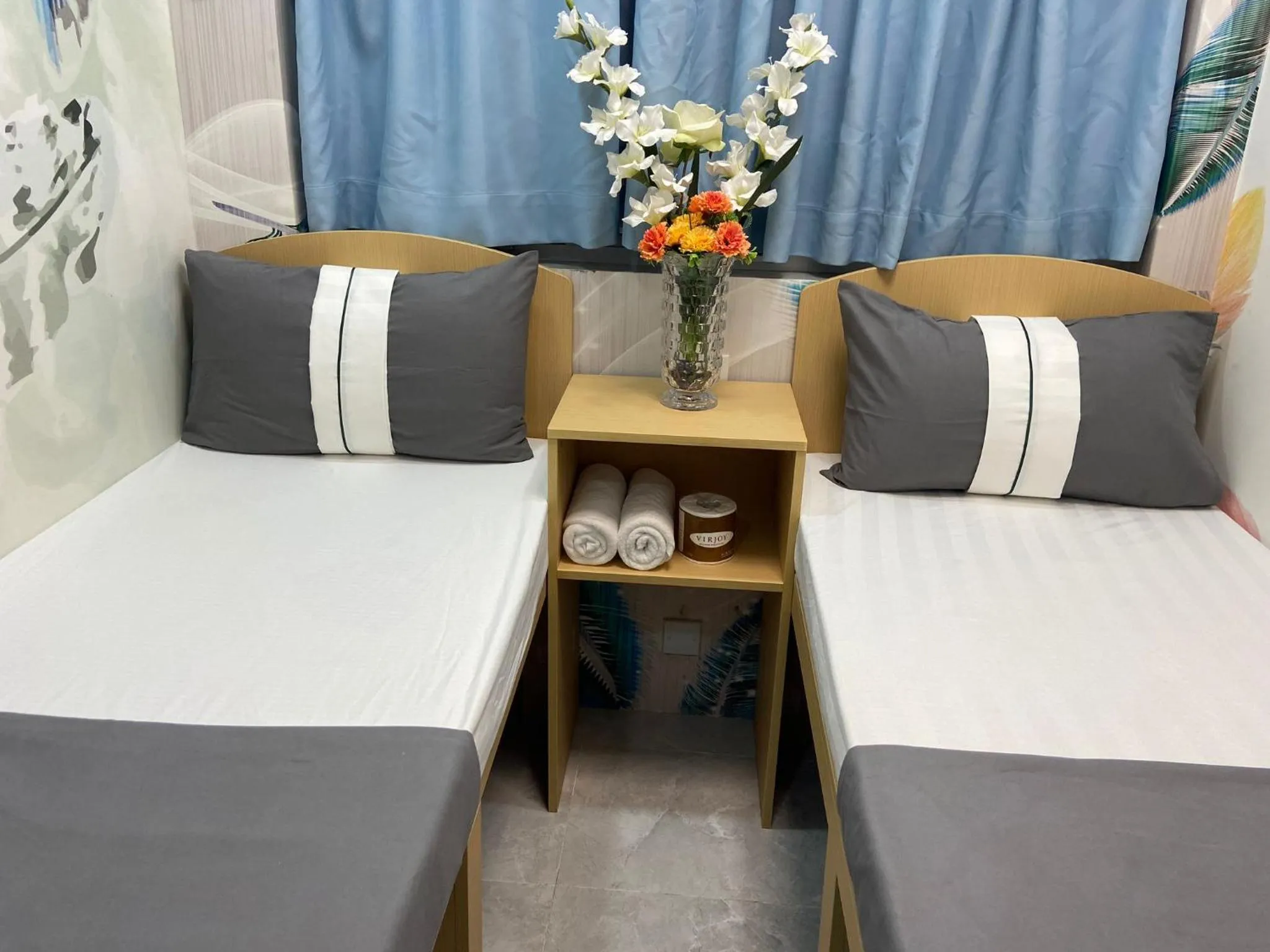 Bed in Manila Lounge