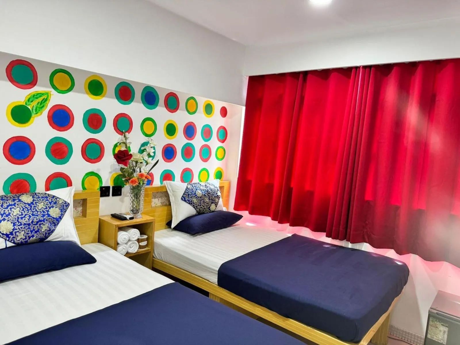 Bedroom, Bed in Manila Lounge