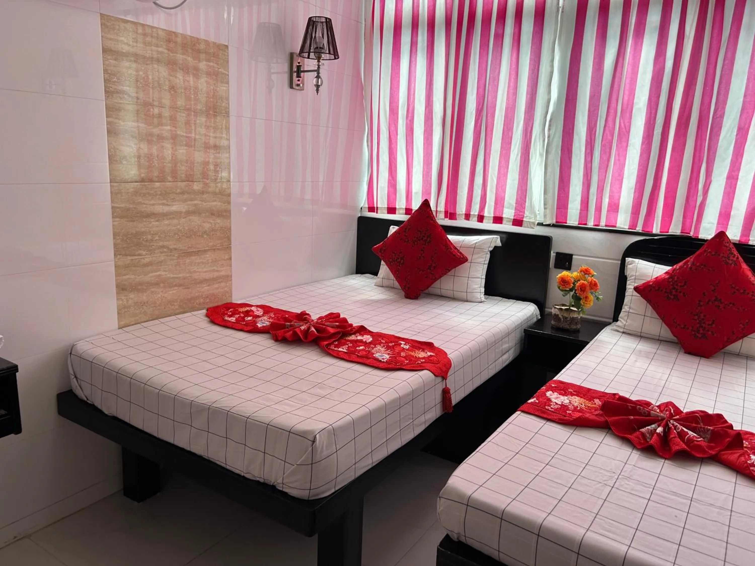 Bed in Manila Lounge