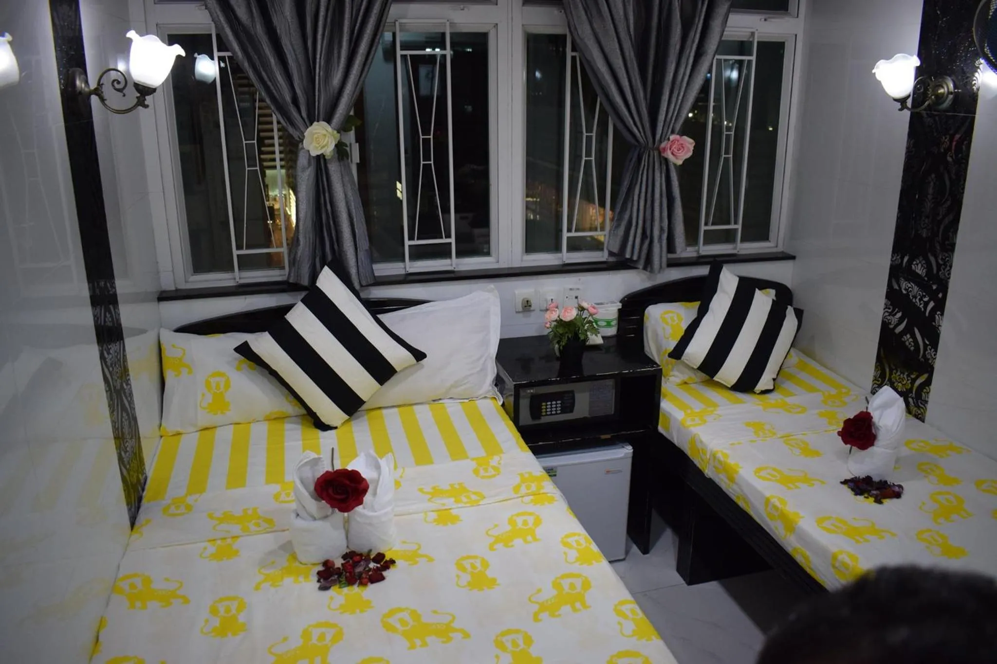 Shower in Manila Lounge