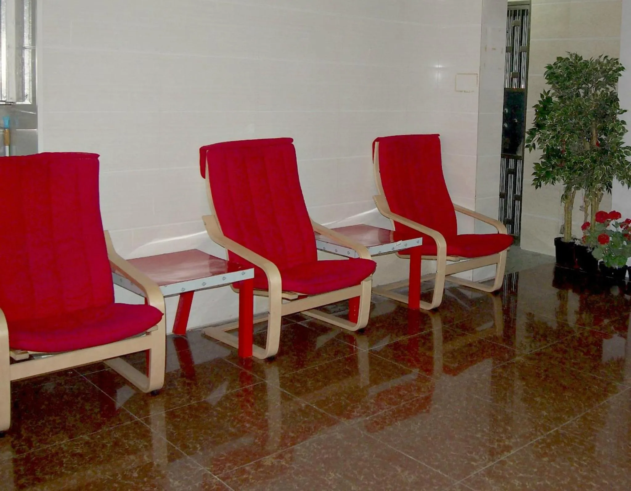 Living room in Manila Lounge