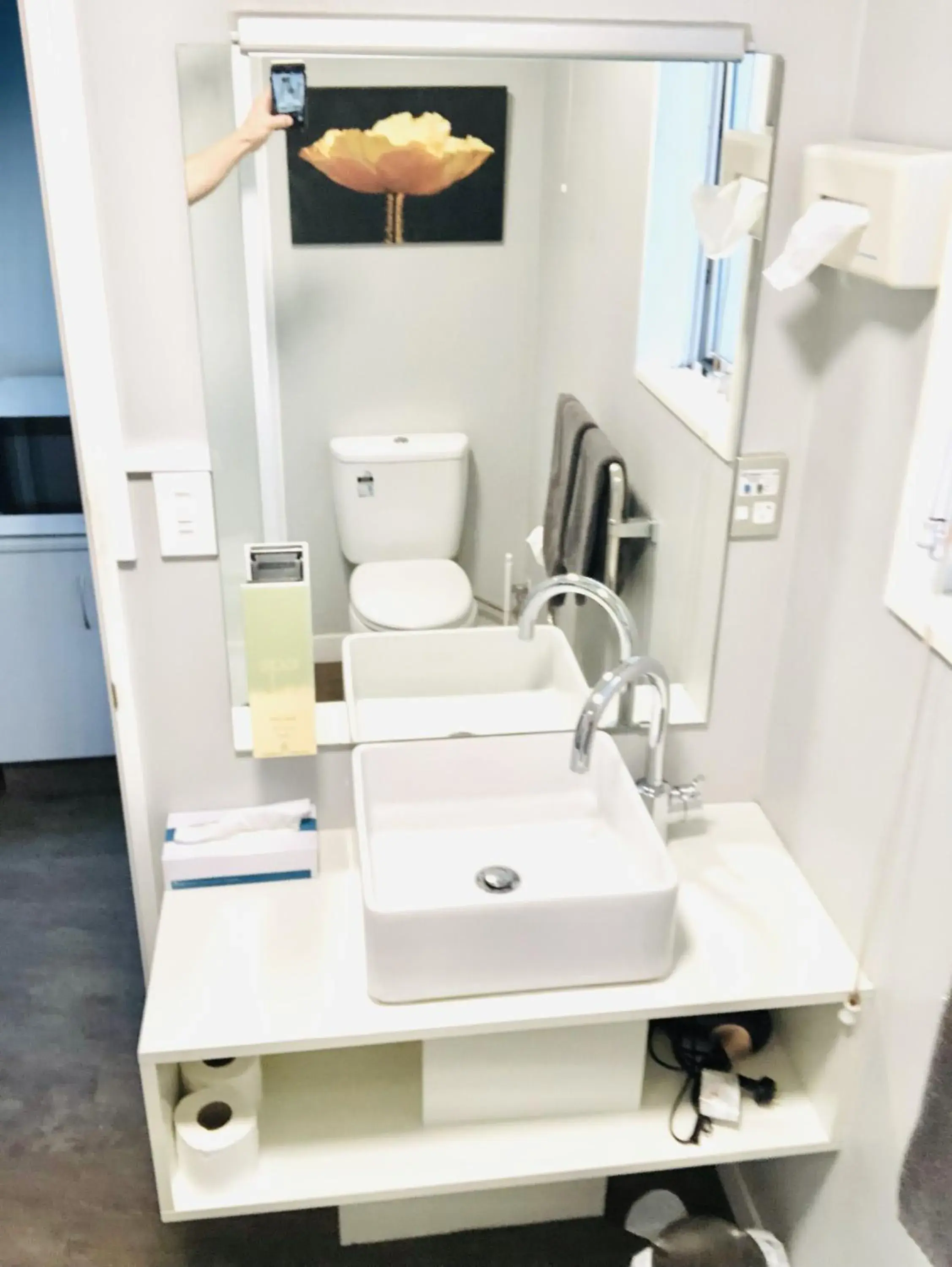 Bathroom in Christchurch Motel