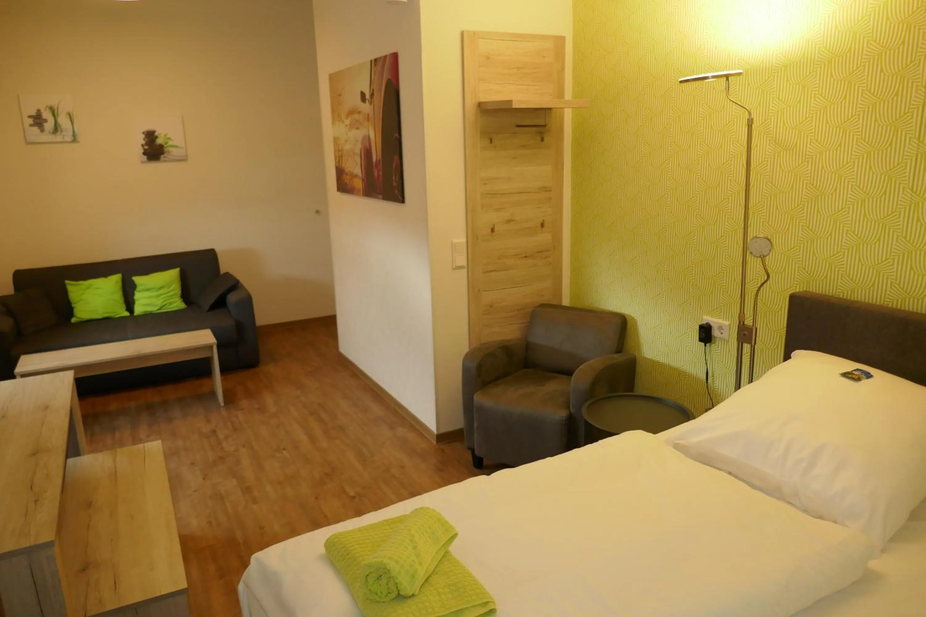 Bedroom, Bed in Appartmentanlage/Ferienhaus Handewitt