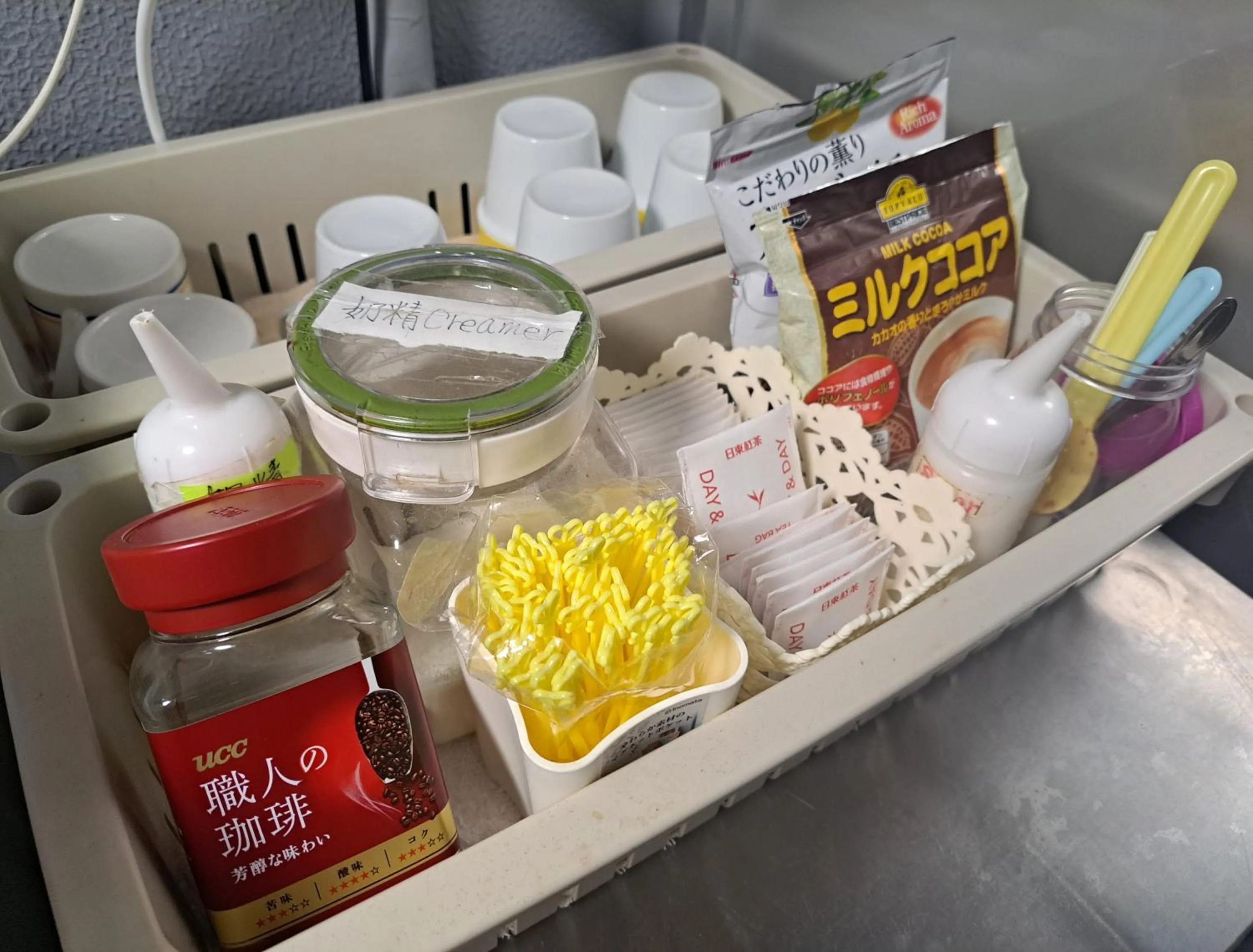 Coffee/tea facilities in Chang Tee Hotel Ikebukuro