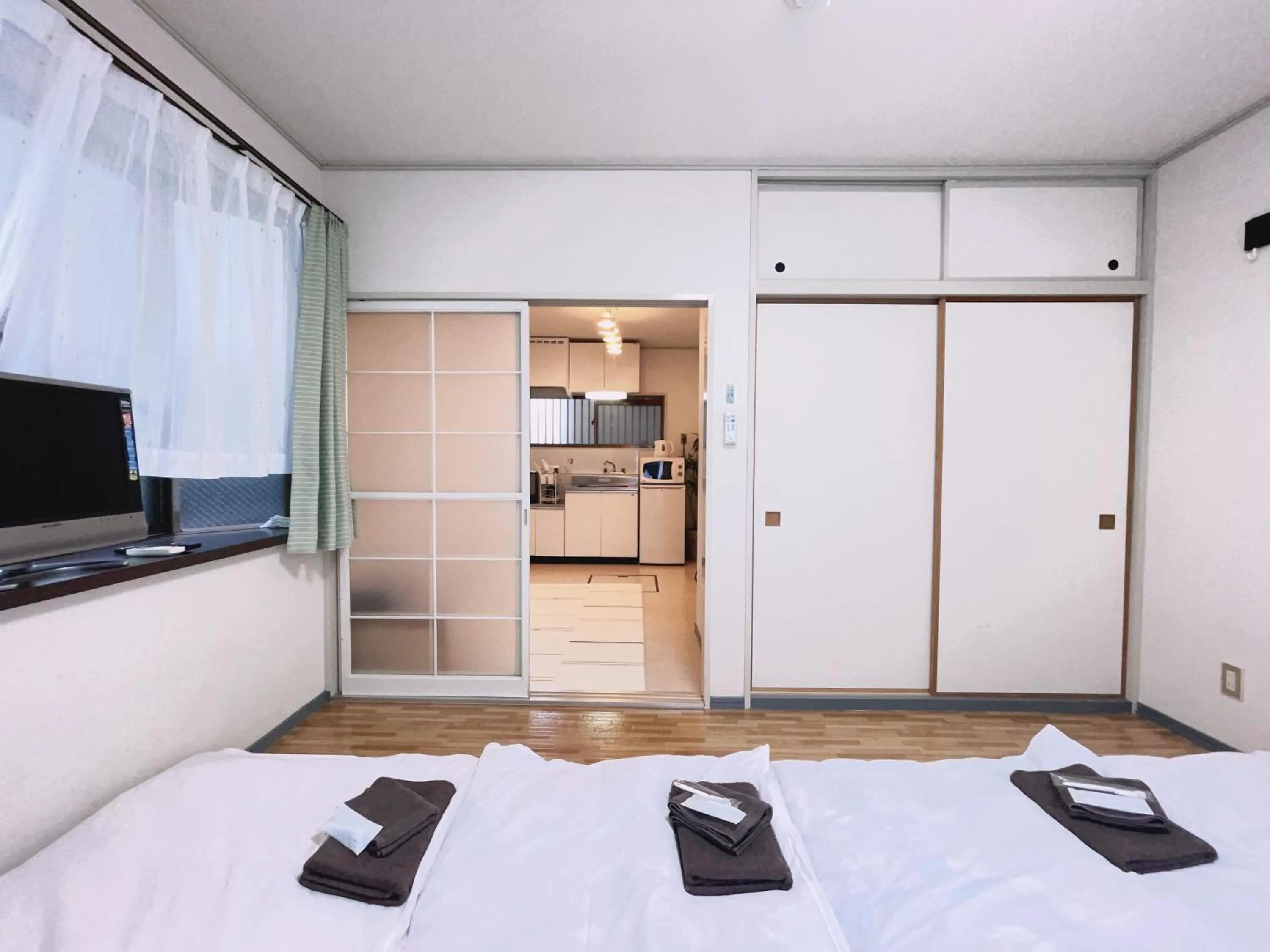 Bedroom, Bed in Chang Tee Hotel Ikebukuro