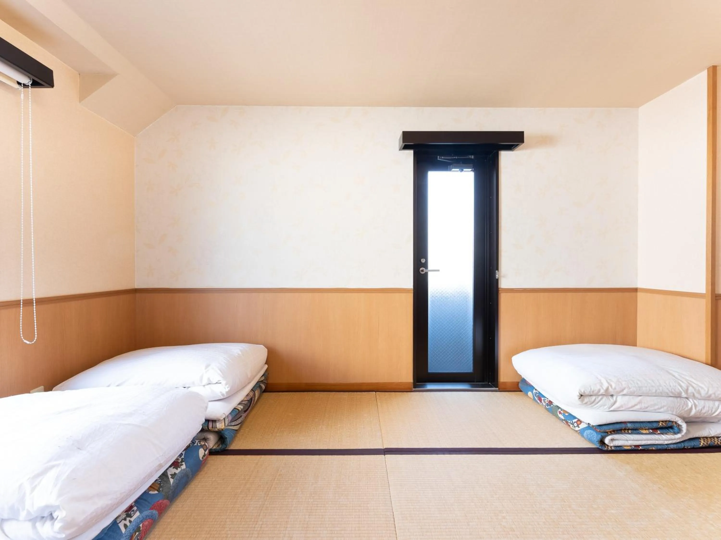 Photo of the whole room, Bed in Chang Tee Hotel Ikebukuro