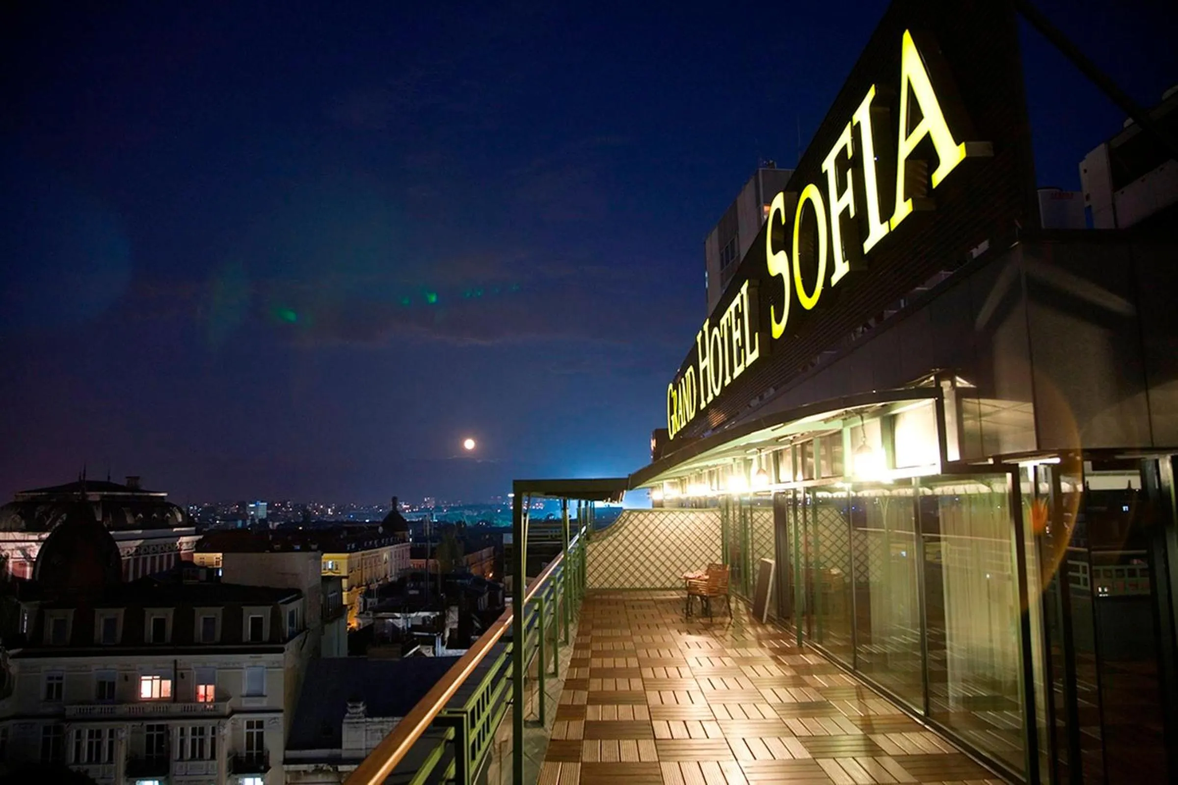 Facade/entrance in Grand Hotel Sofia