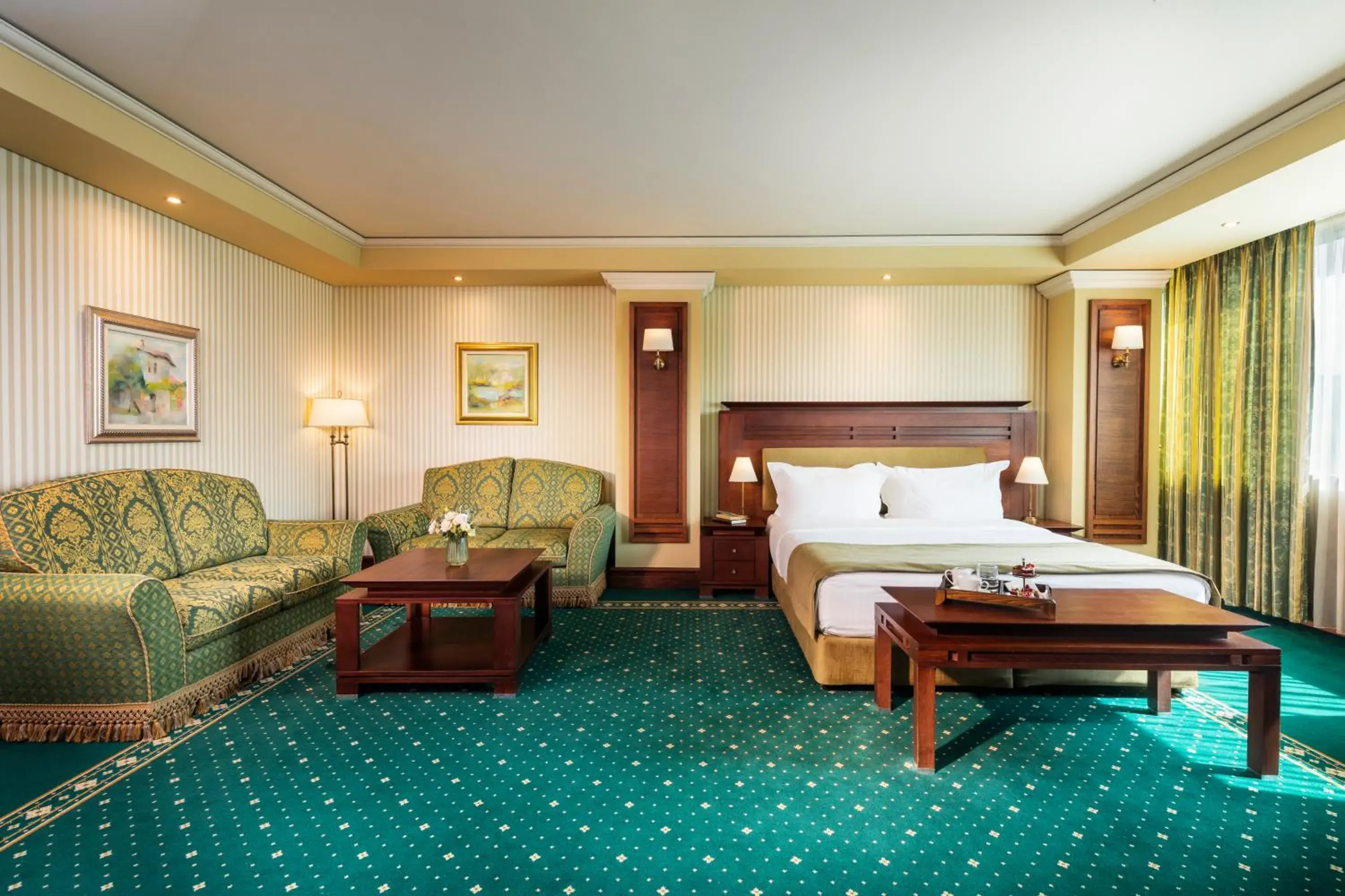 Superior Double Room in Grand Hotel Sofia Superior Double Room in Grand Hotel Sofia