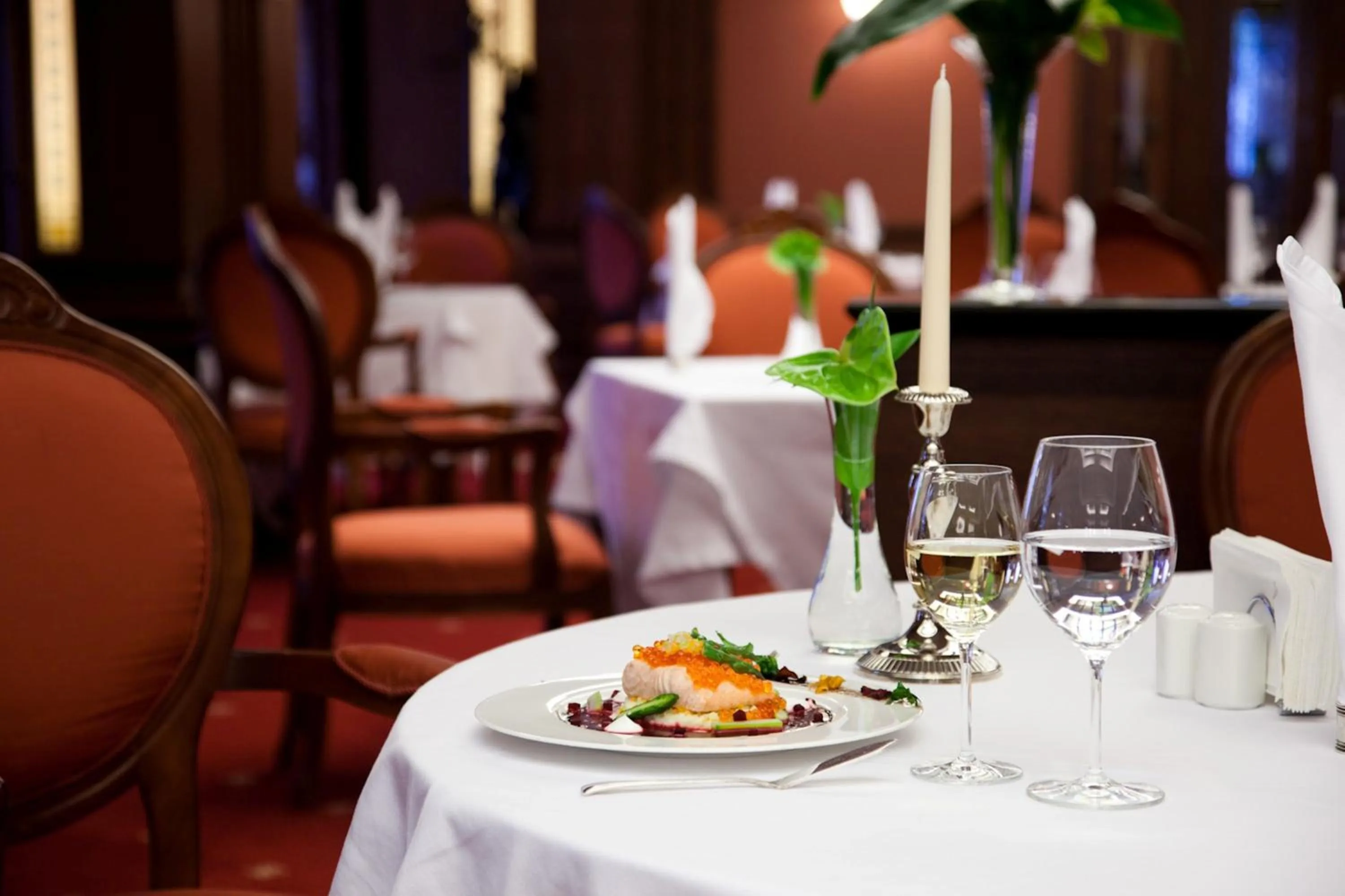 Restaurant/places to eat in Grand Hotel Sofia