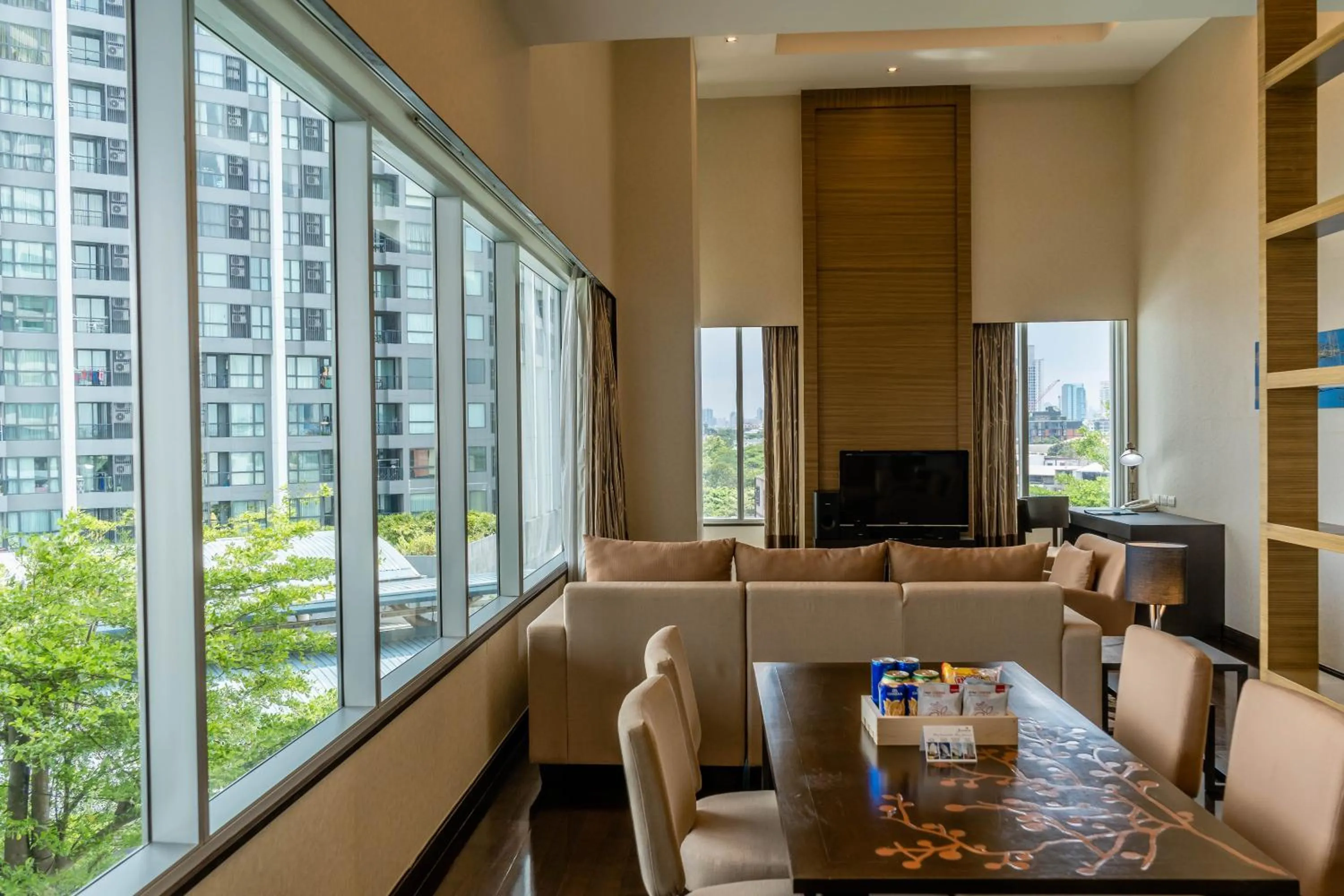 Living room in Jasmine Resort Bangkok