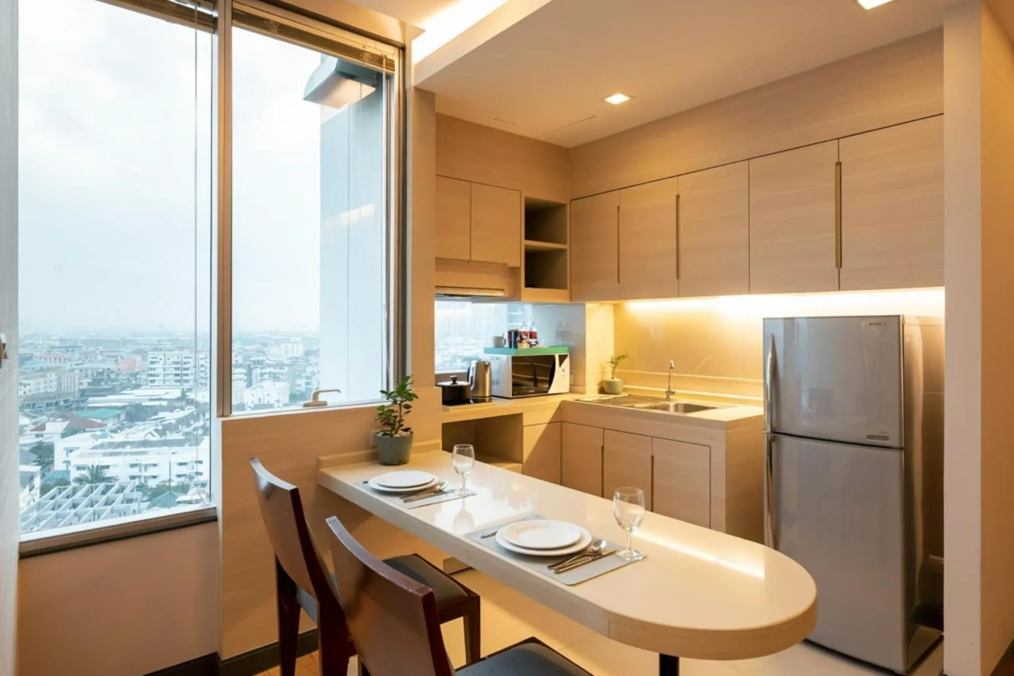 Kitchen or kitchenette in Jasmine Resort Bangkok