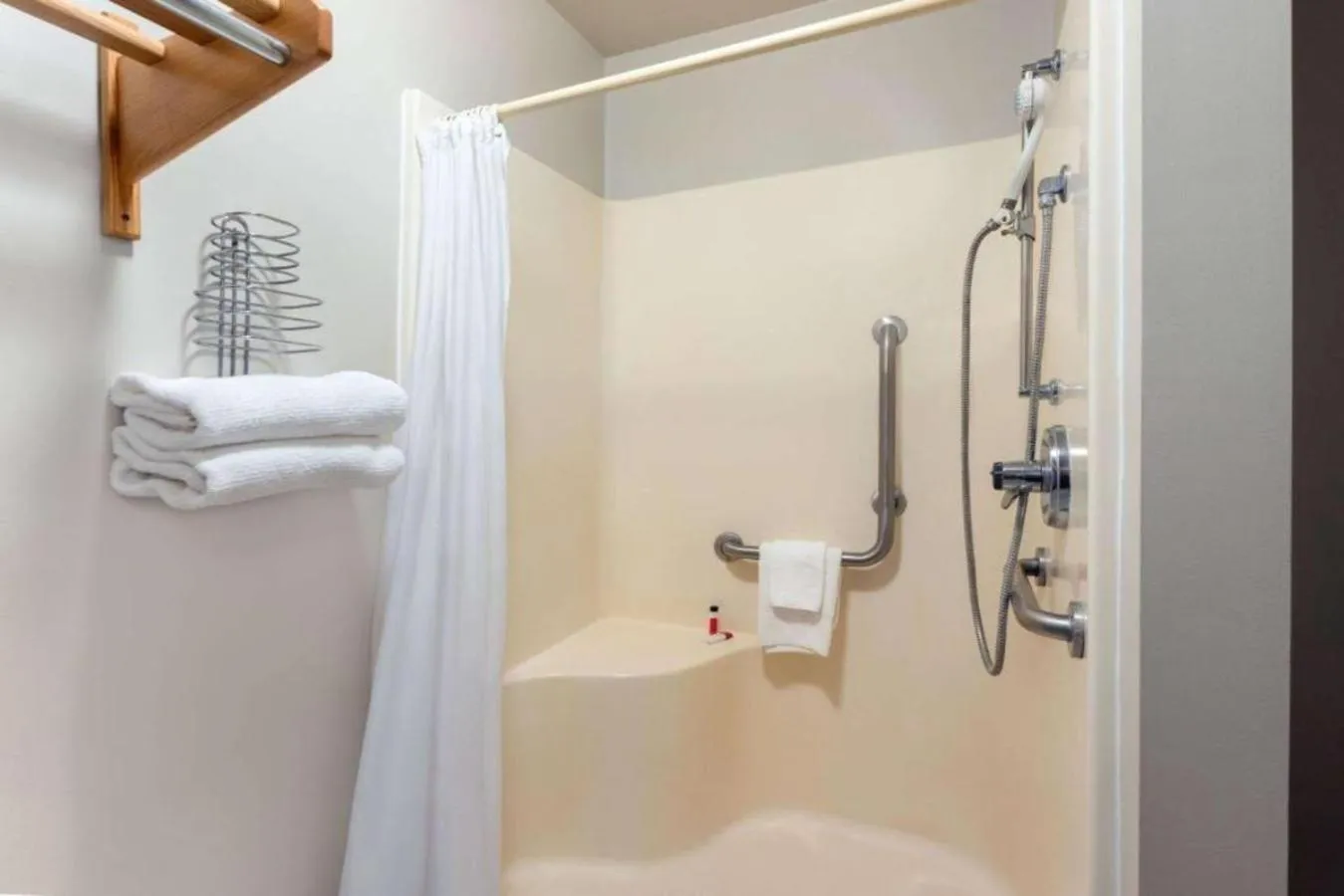 Bathroom in Travelodge by Wyndham Wellington