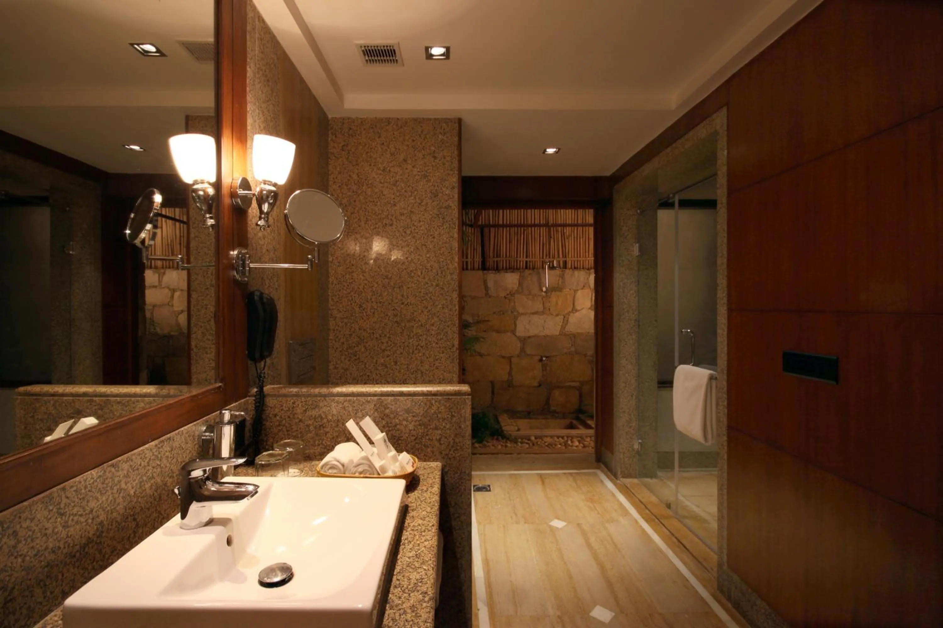 Bathroom in Ananta Spa & Resort, Pushkar
