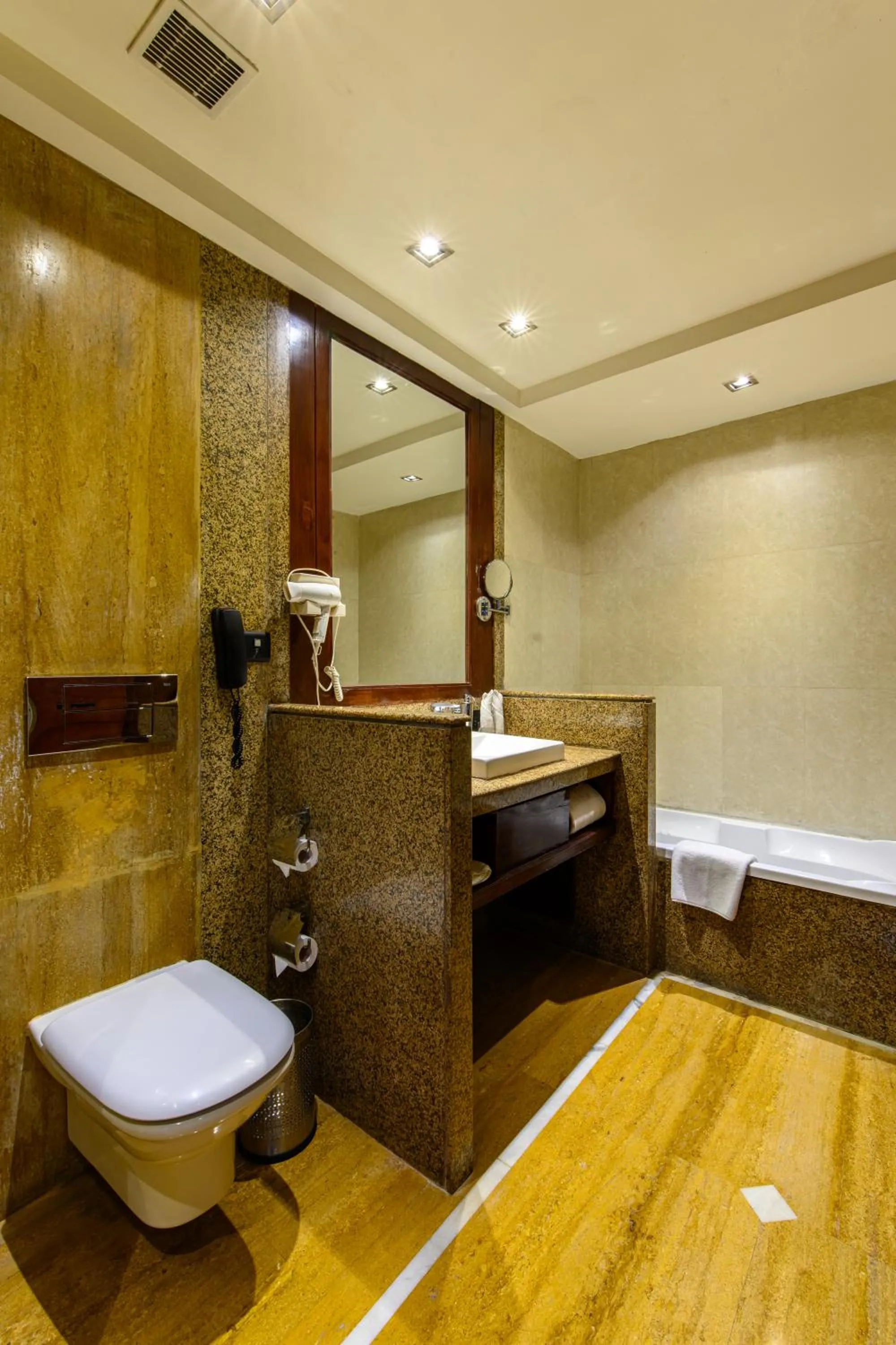 Bathroom in Ananta Spa & Resort, Pushkar