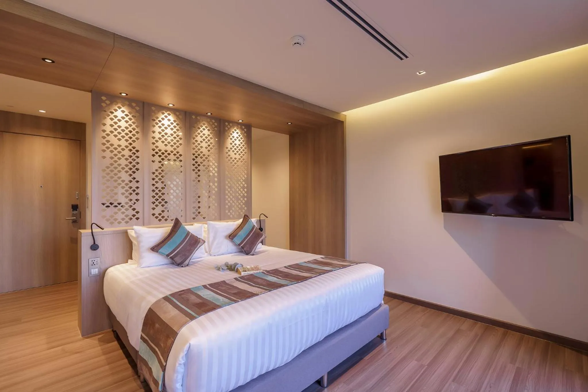 Bed in Fifth Pattaya Jomtien By Shiwalai Int